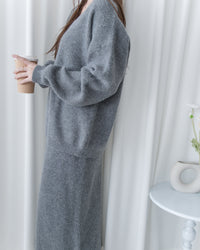 V-neck Knit Skirt Set 細膩條紋V領上衣直裙套裝/ SE8106 (Pre-order 2月5日截單)