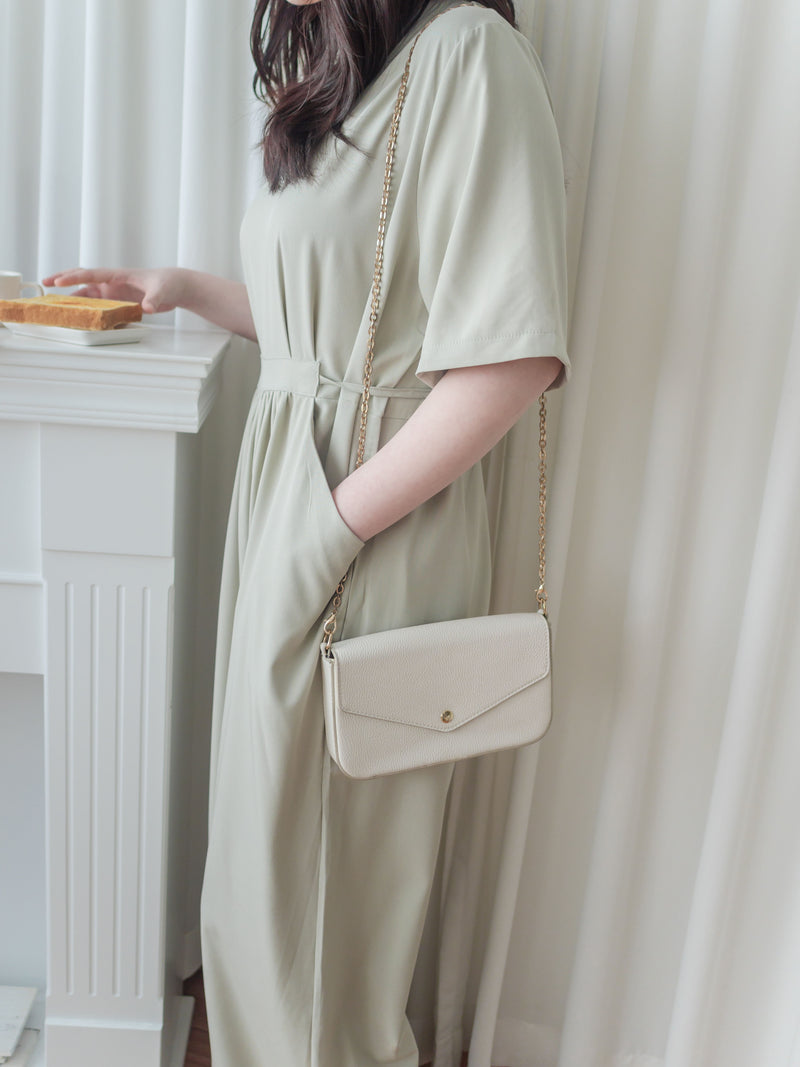 V Collar Jumpsuit V領簡約腰間車摺修腰連身褲/ DS9877