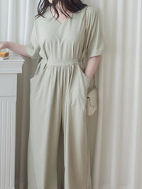 V Collar Jumpsuit V領簡約腰間車摺修腰連身褲/ DS9877