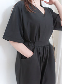 V Collar Jumpsuit V領簡約腰間車摺修腰連身褲/ DS9877