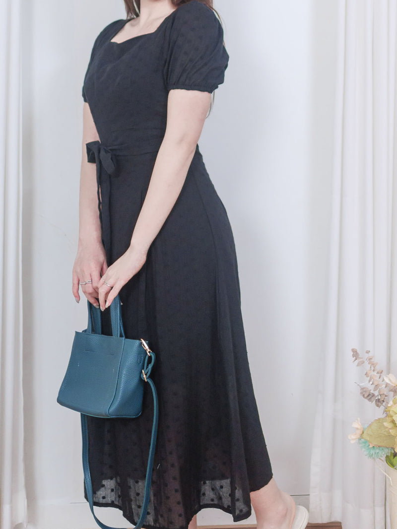 Black Garden Dress 黑色方領立體小花連身裙/ DS9879