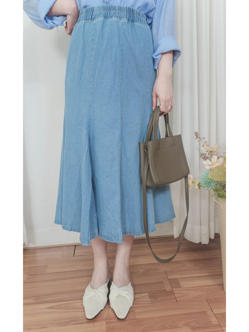 Denim Skirt 牛仔色顯瘦修飾線不貼魚尾裙/ SK8879
