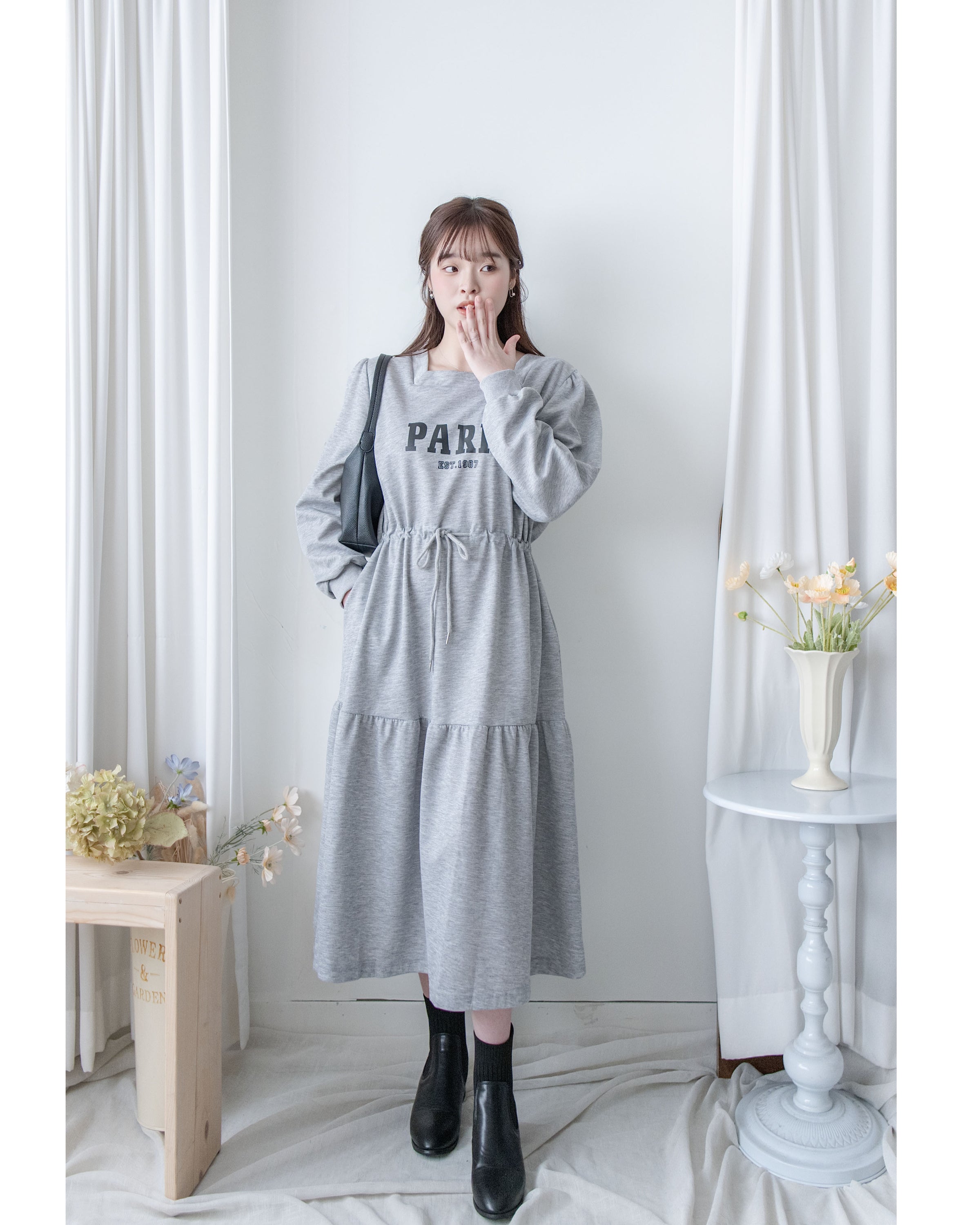Paris Square Neck Dress 字母方領束繩修腰連身裙/ DS1057 (pre-order black)