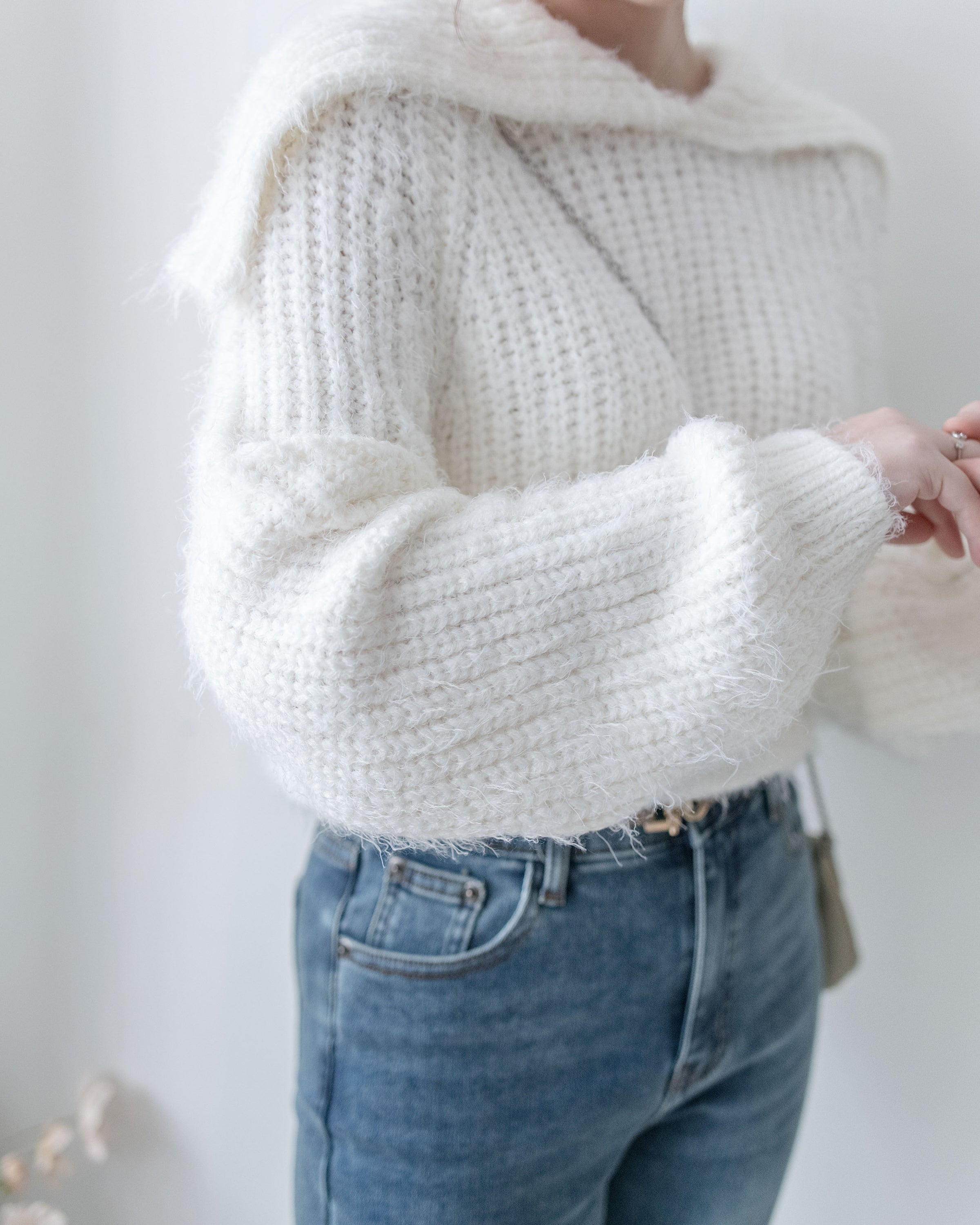 Sophie Knit Top 親膚針織大翻領V領上衣/ KT8193 (pre-order white)