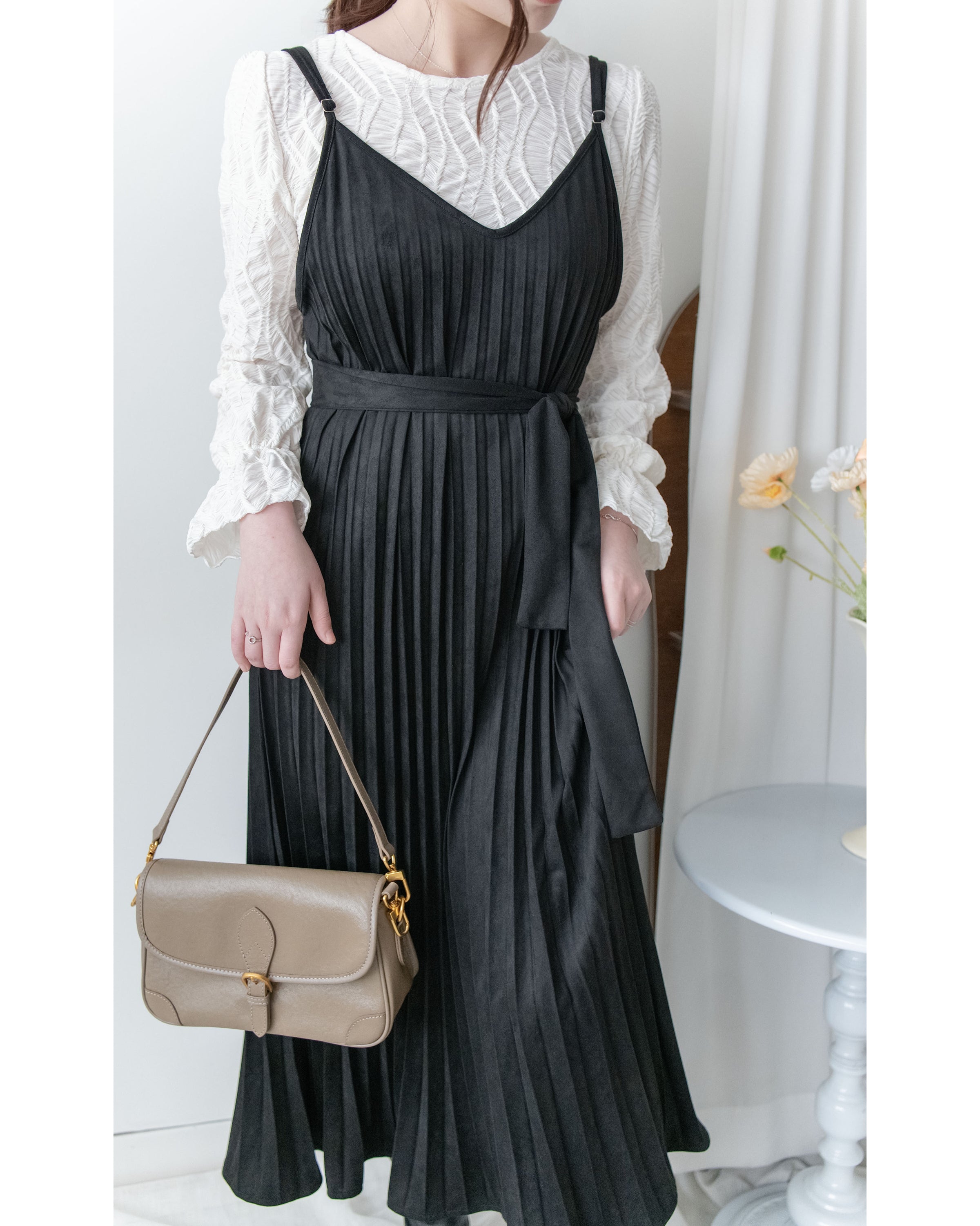 Pleated Vest Dress 立體細褶V領吊帶百褶長裙/ DS1061