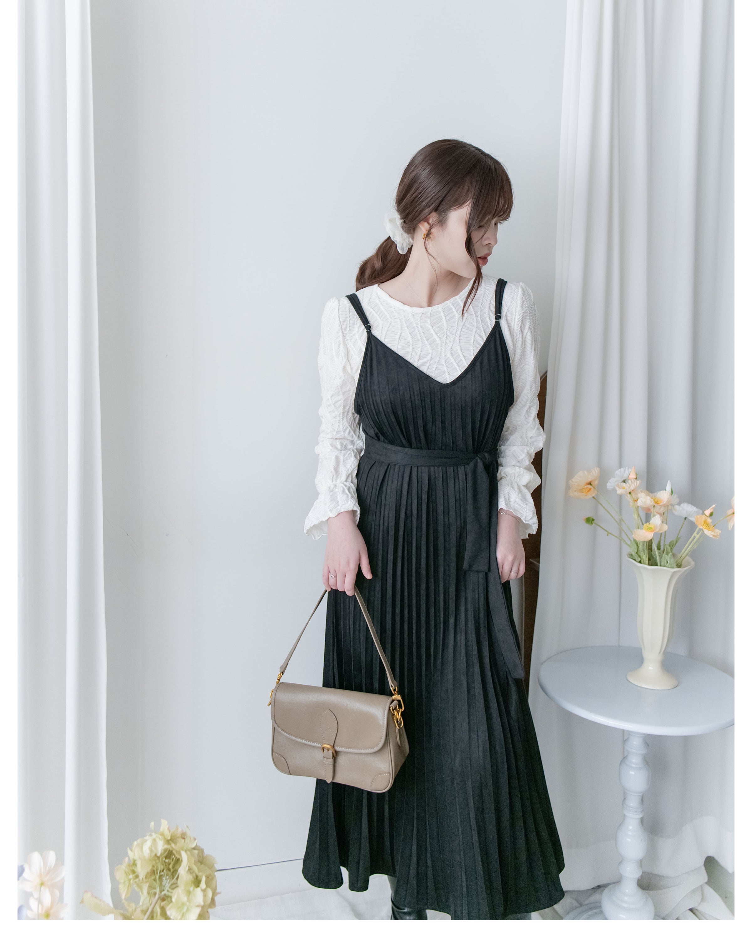 Pleated Vest Dress 立體細褶V領吊帶百褶長裙/ DS1061