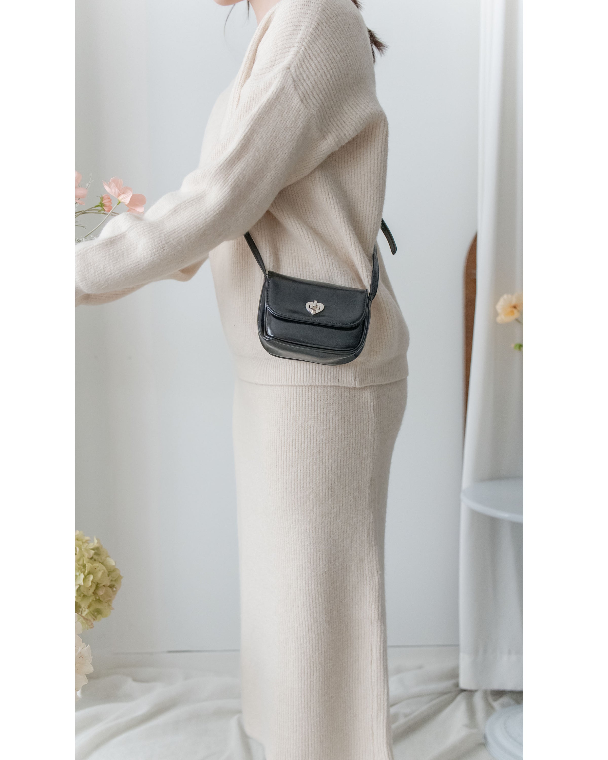 V-neck Knit Skirt Set 細膩條紋V領上衣直裙套裝/ SE8106 (Pre-order 2月5日截單)