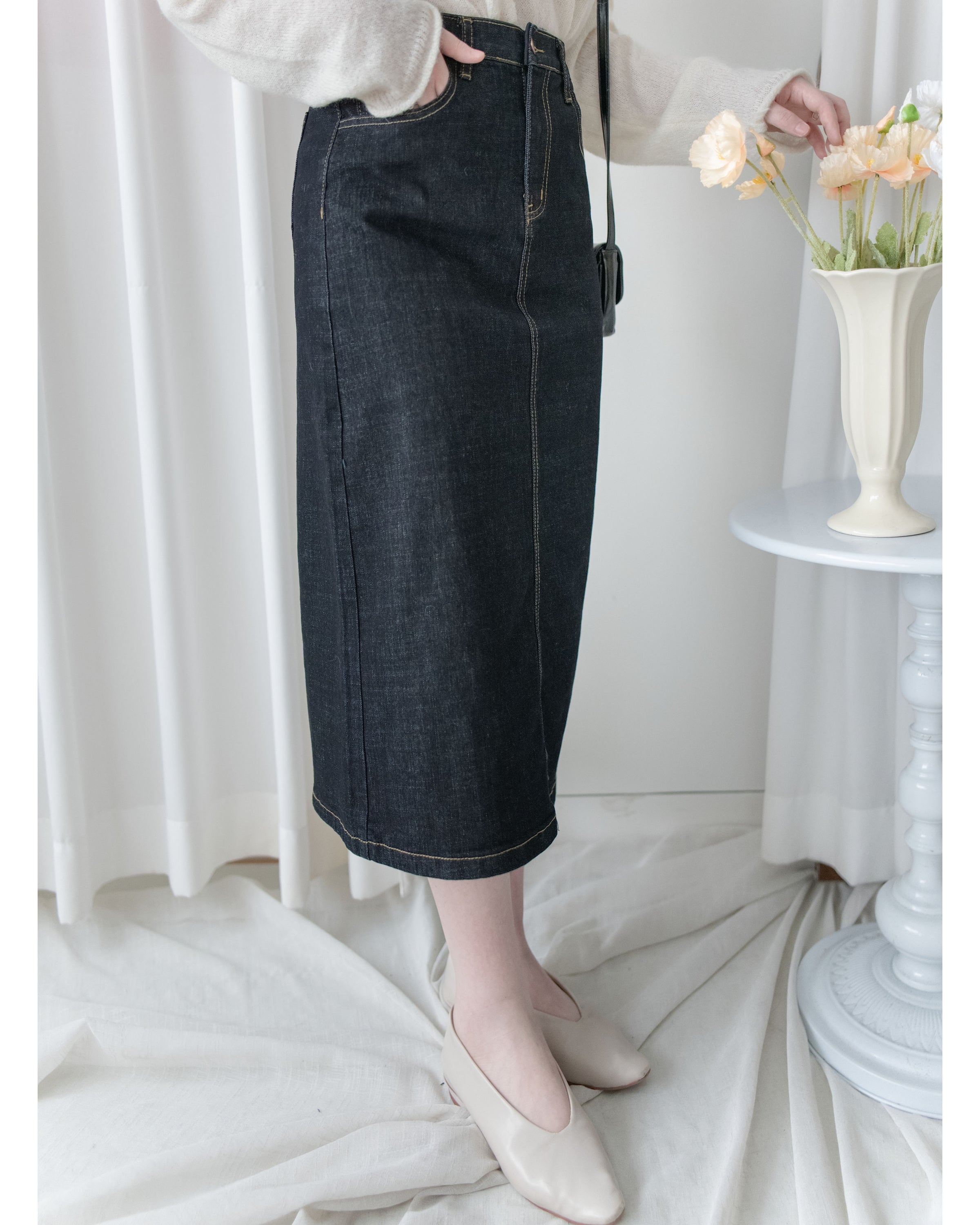 Slim Stretch Denim Skirt 全彈性修身不過貼牛仔裙/ SK8930
