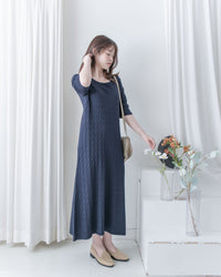 Cable-Knit Navy Dress 經典扭紋輕修腰針織連身裙/ DS1078