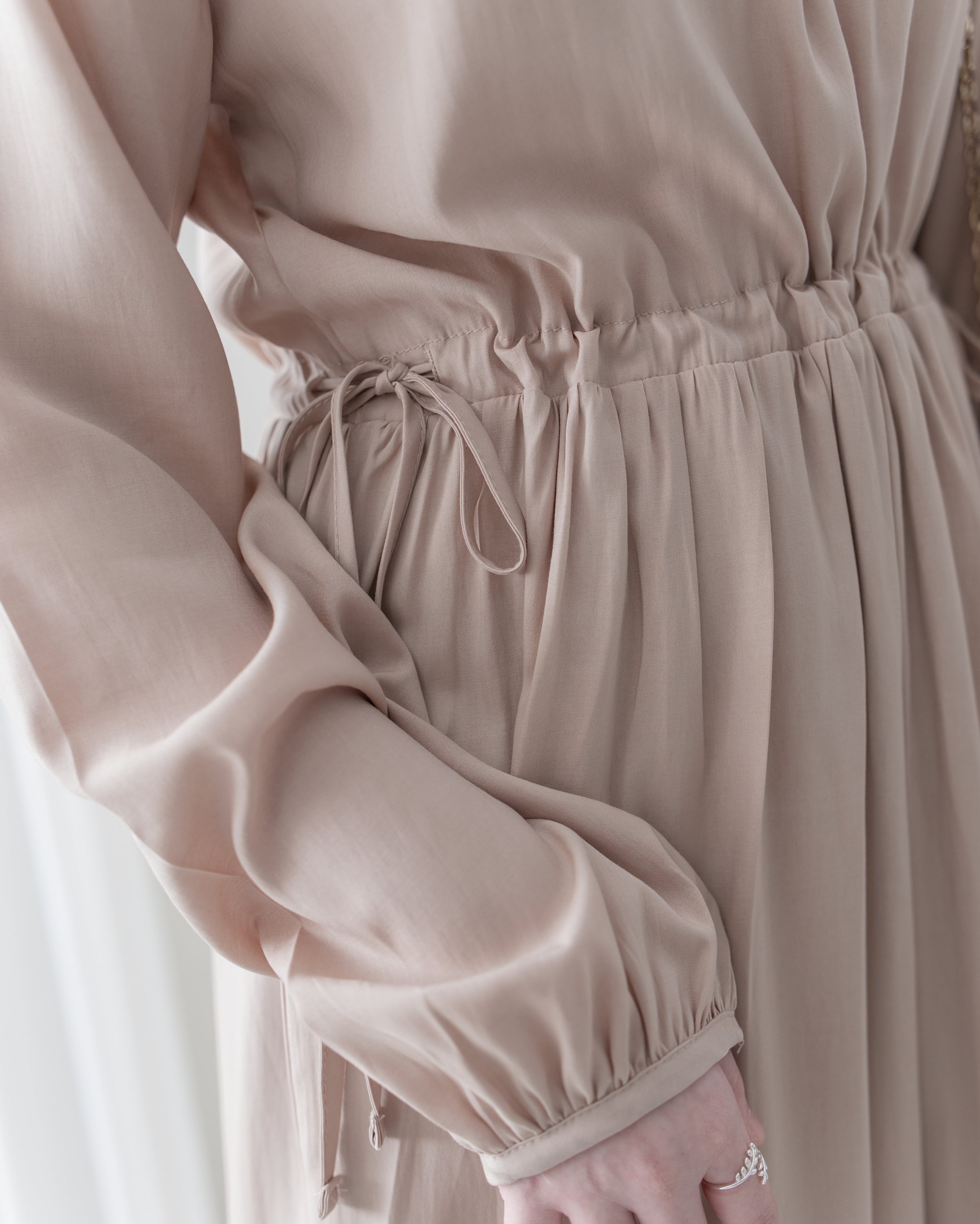 Luminous Dress 極致絲光棉顯瘦圓領蝴蝶修腰長裙/ DS1080