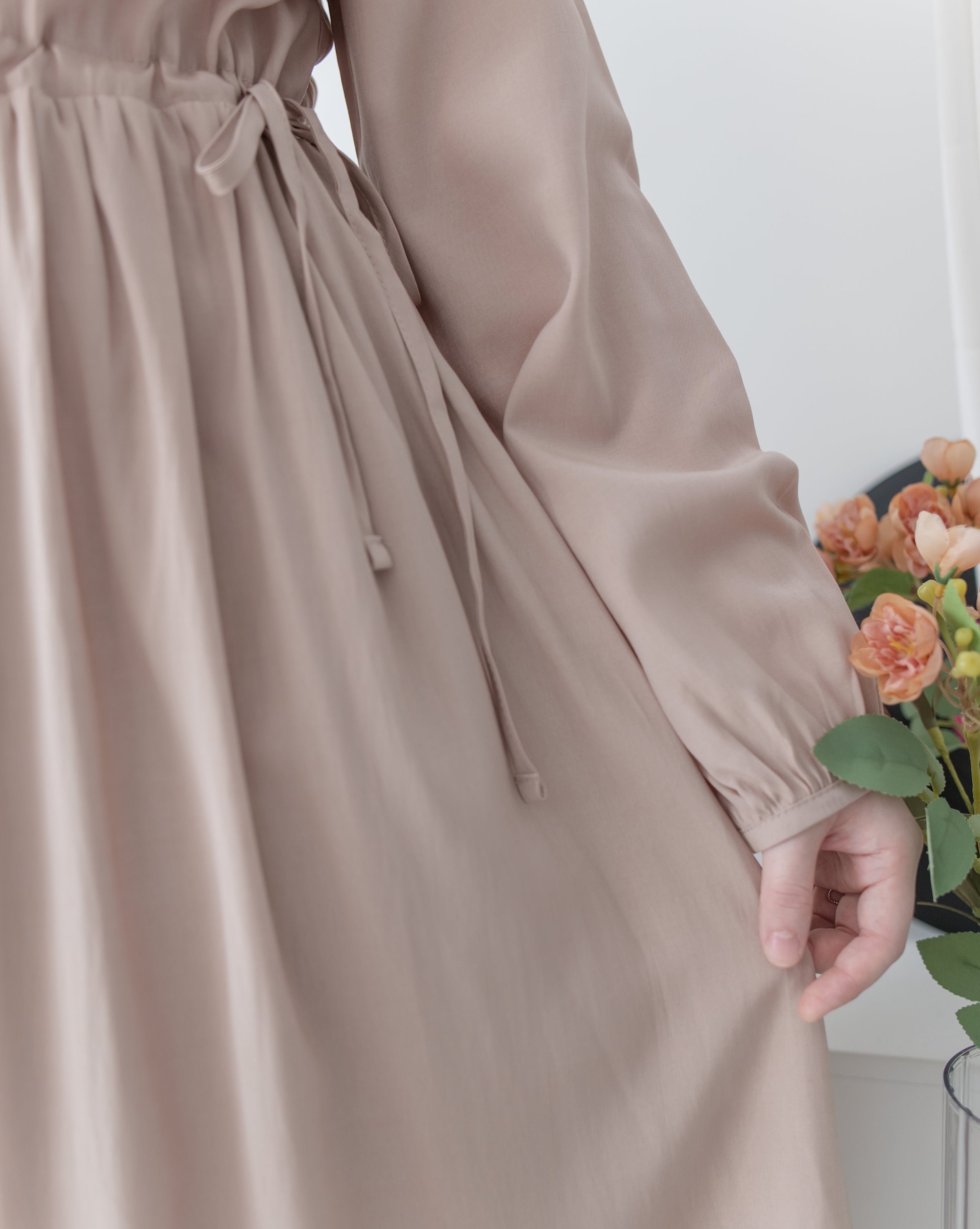 Luminous Dress 極致絲光棉顯瘦圓領蝴蝶修腰長裙/ DS1080