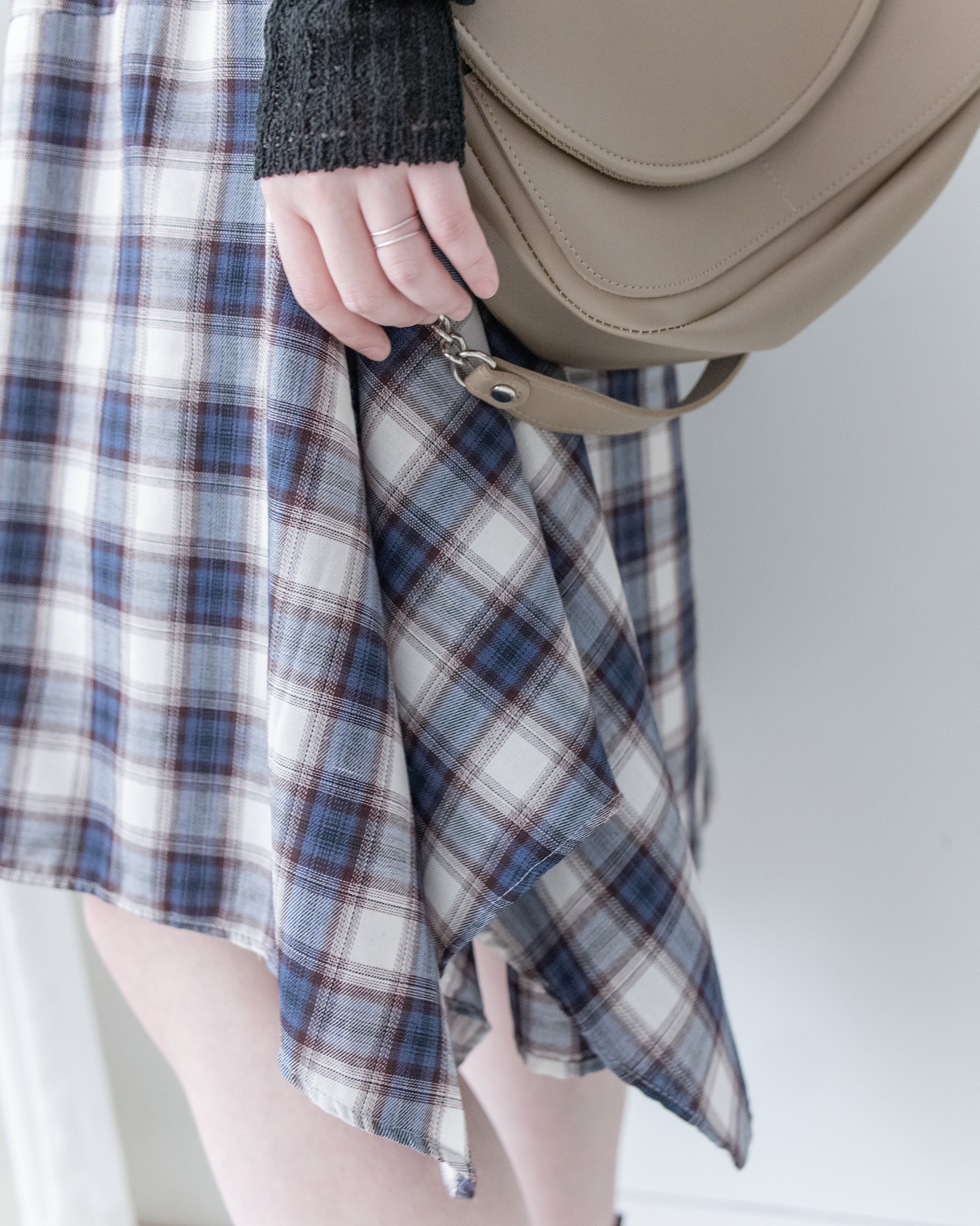 Asymmetrical Checked Skirt 不規則裙擺淡格紋半裙/ SK8924 （pre-order navy 3月3截單)