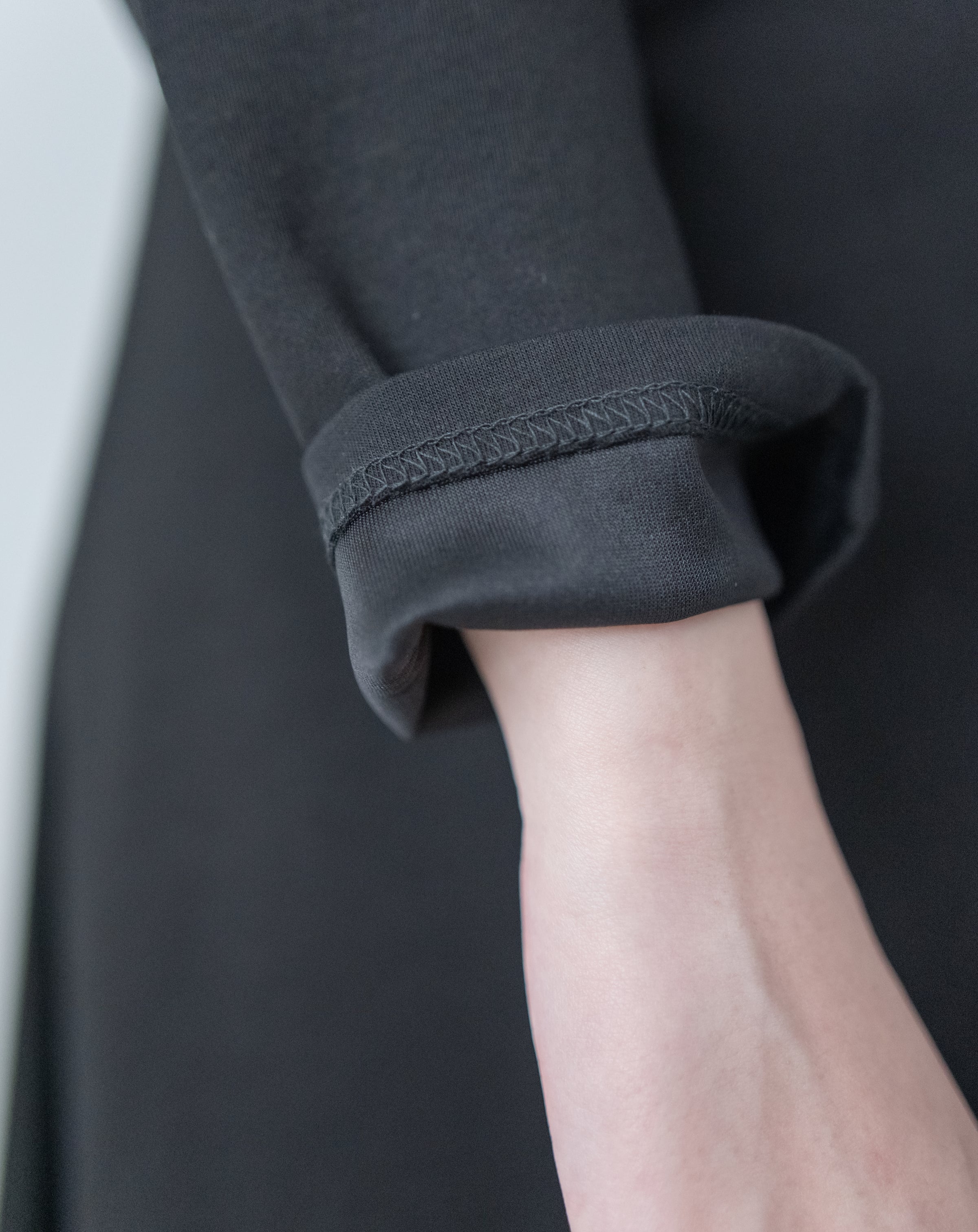 Feather Spliced Dress  立體細褶拼色羽毛紋理側修腰連身裙/ DS1065