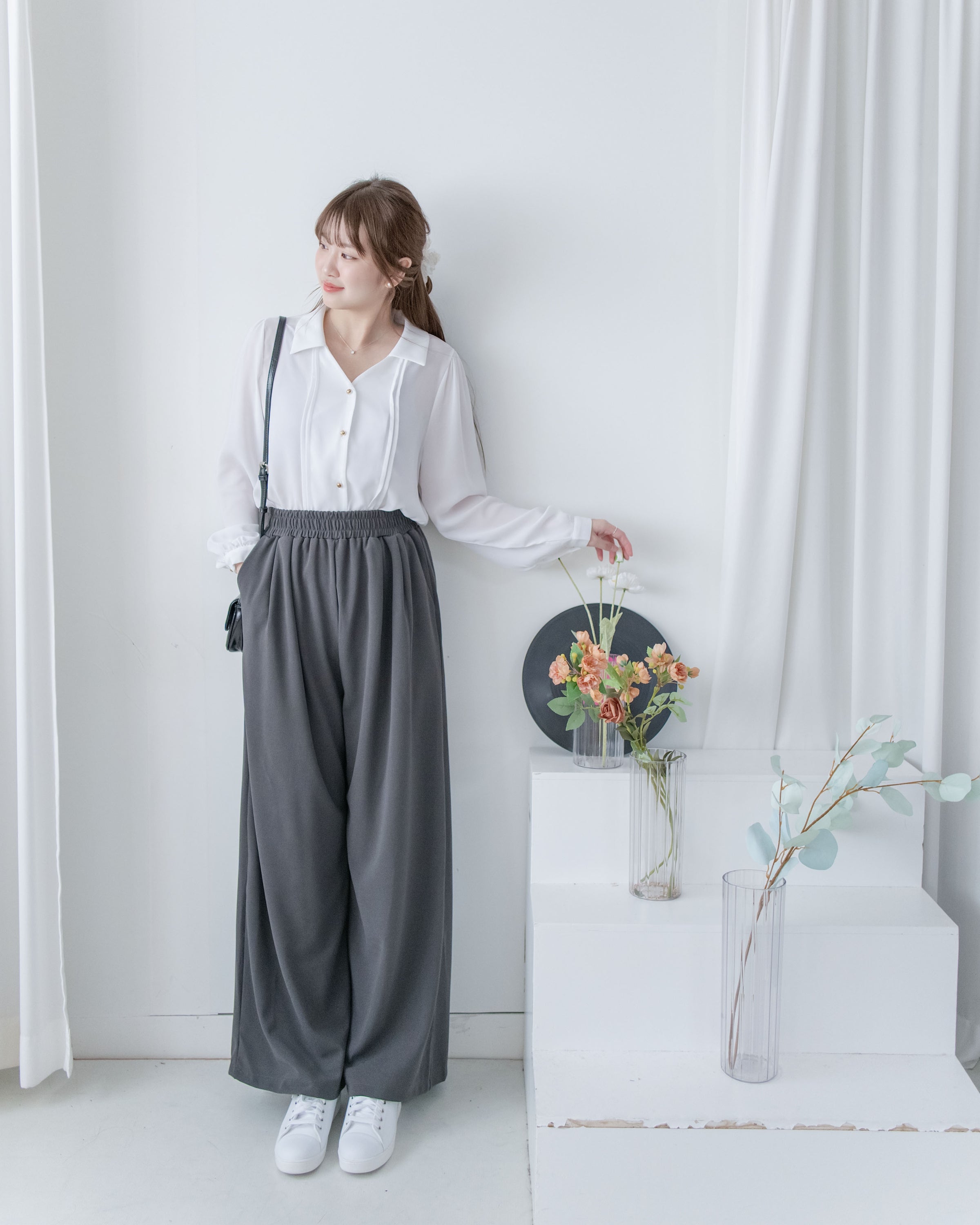 Button Collar Blouse 立體細褶V領金扣襯衫/ BU9127 (Pre-order steelblue milktea 3月3截單)