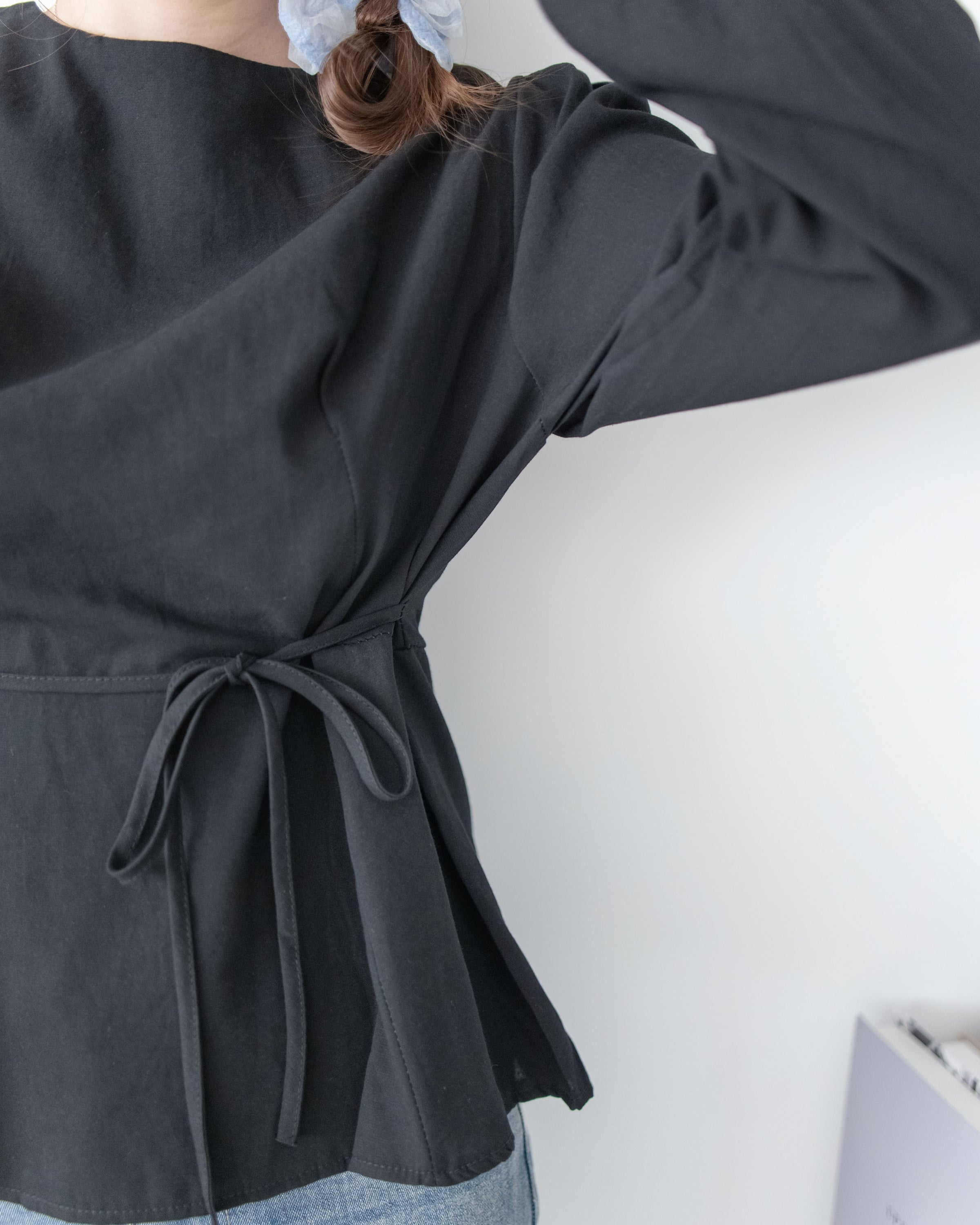 Tailored  Ribbon Top  百搭後拉鍊修腰顯瘦上衣/ BU9131