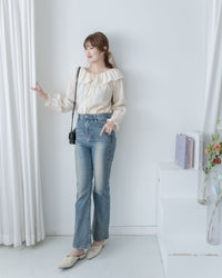 Embroidery Blouse 繡花彈性荷葉領口裝飾鈕扣上衣/ BU9133