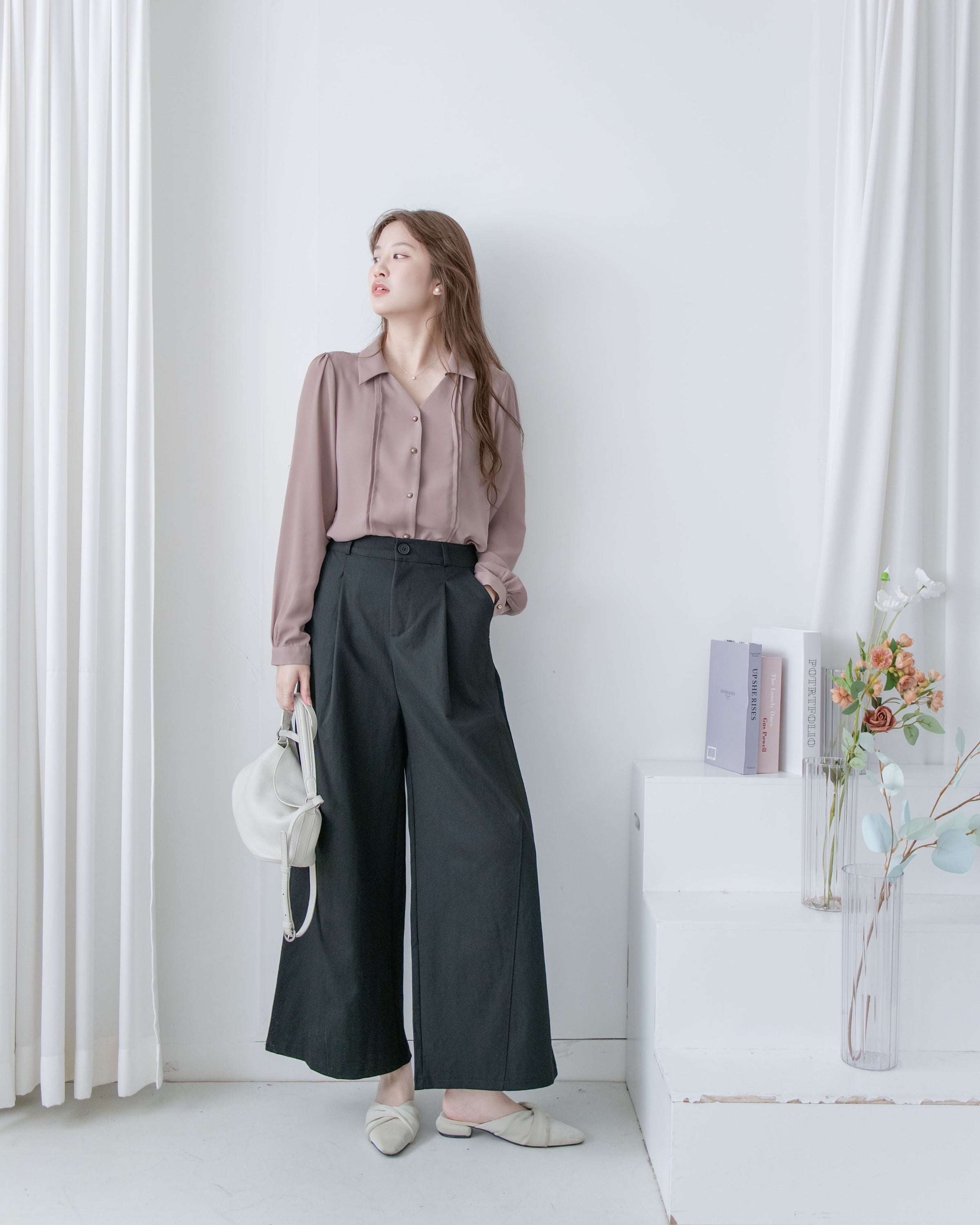 Button Collar Blouse 立體細褶V領金扣襯衫/ BU9127 (Pre-order steelblue milktea 3月3截單)