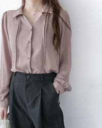 Button Collar Blouse 立體細褶V領金扣襯衫/ BU9127 (Pre-order steelblue milktea 3月3截單)