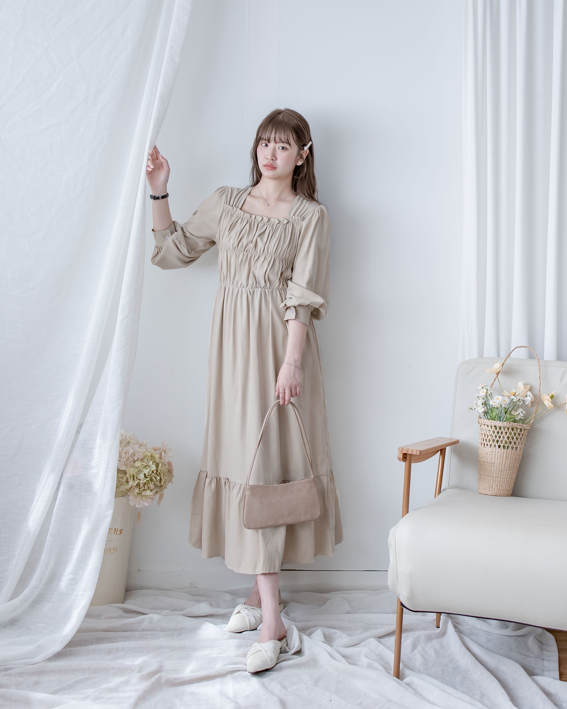 Sophie Dress 方領柔霧面料橡筋修身傘魚尾長裙/ DS1086