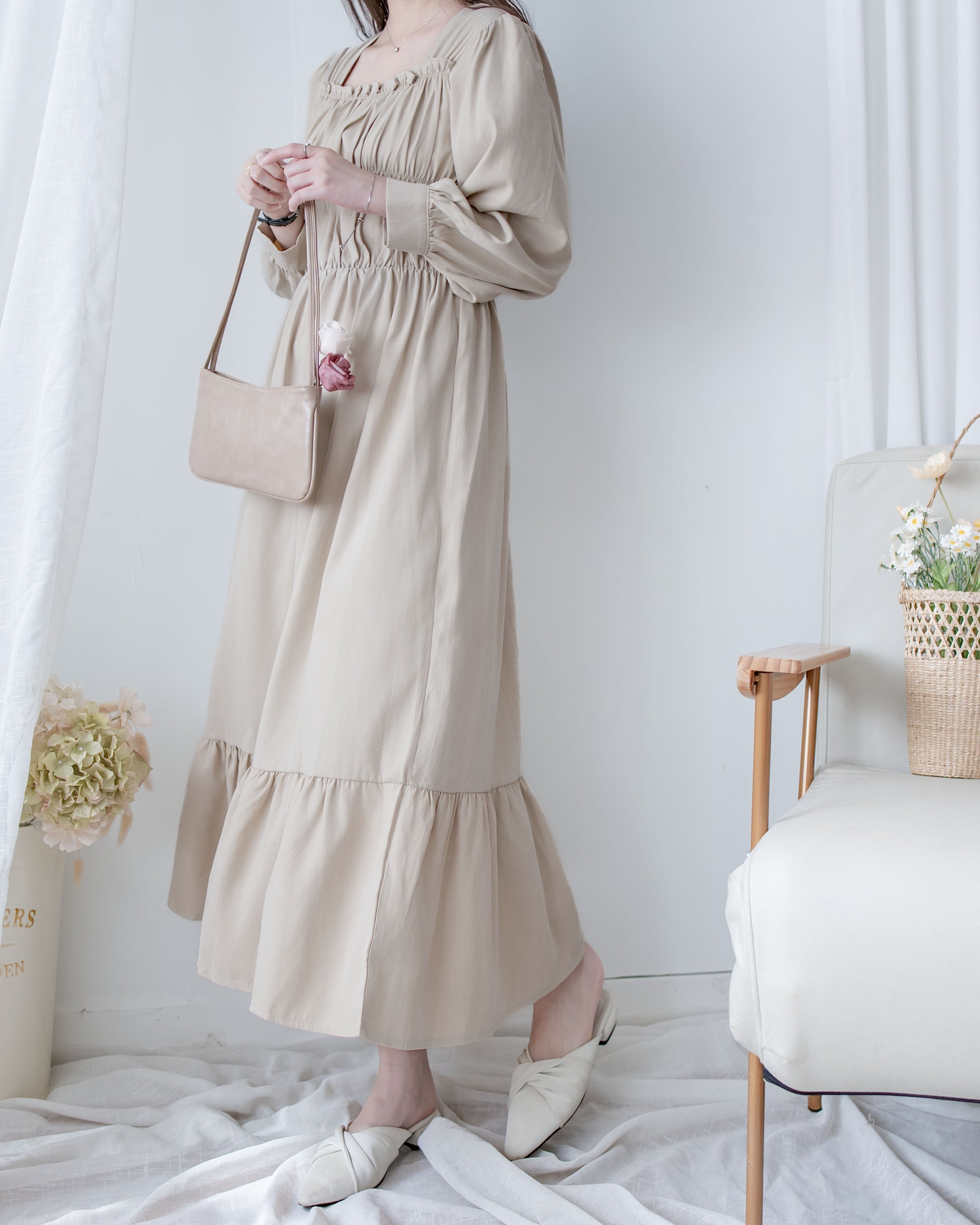 Sophie Dress 方領柔霧面料橡筋修身傘魚尾長裙/ DS1086