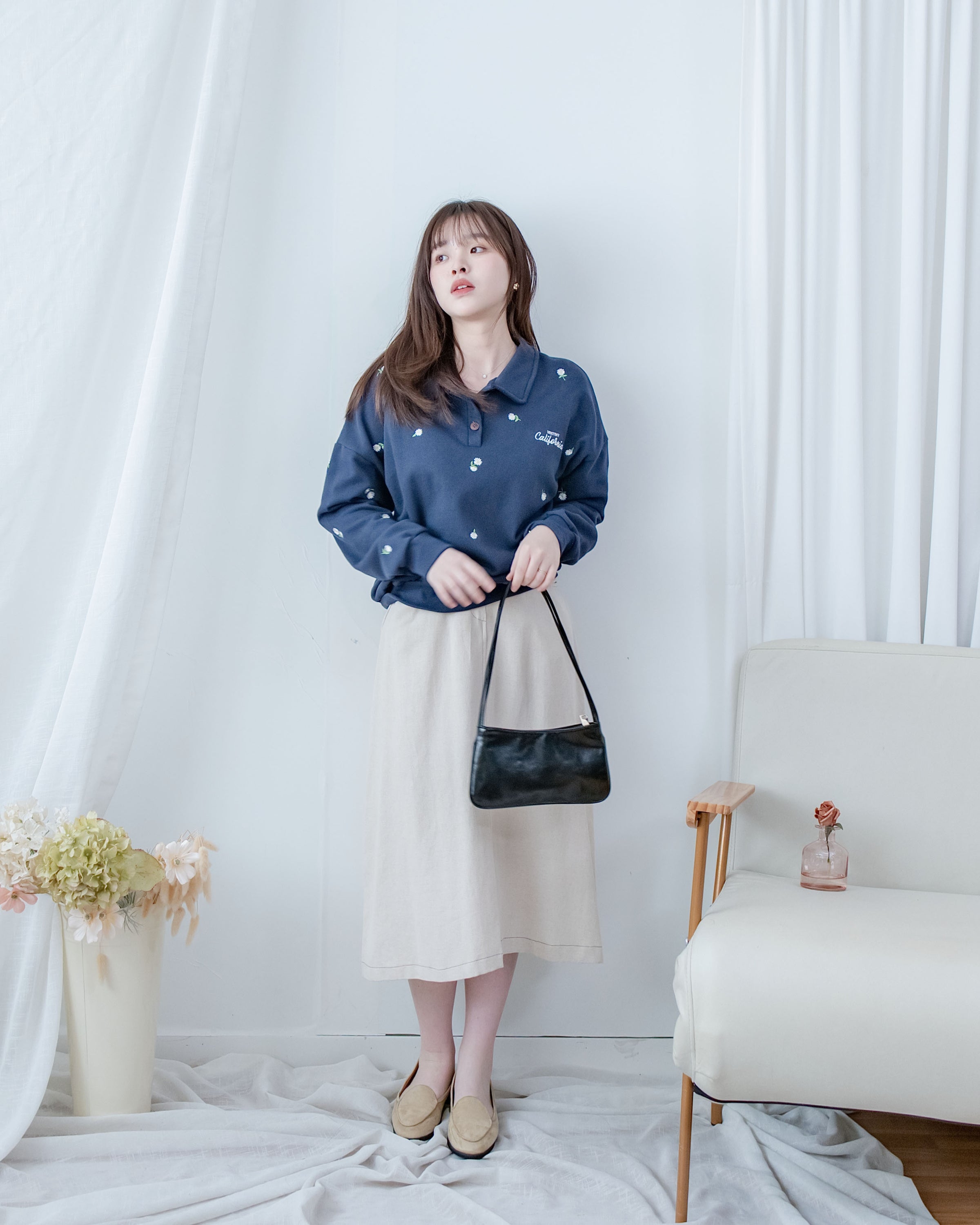 Embroidery Daisy Top  花形刺繡棉質翻領上衣/ TP9212