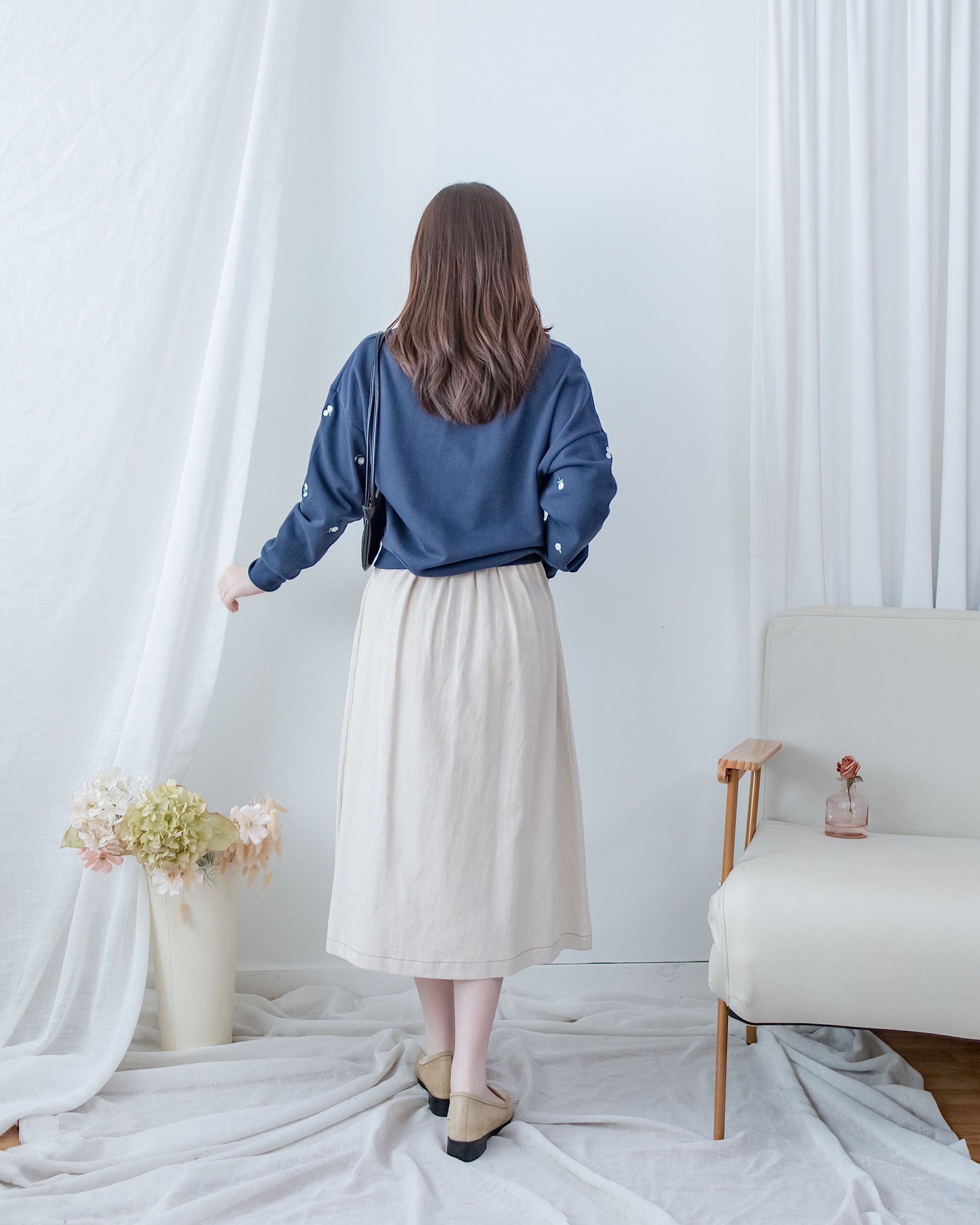 Embroidery Daisy Top  花形刺繡棉質翻領上衣/ TP9212