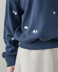 Embroidery Daisy Top  花形刺繡棉質翻領上衣/ TP9212
