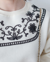 Ethic Embroidered  Pullover 輕復古民族刺繡彈性衛衣/ TP9210