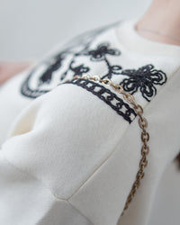 Ethic Embroidered  Pullover 輕復古民族刺繡彈性衛衣/ TP9210