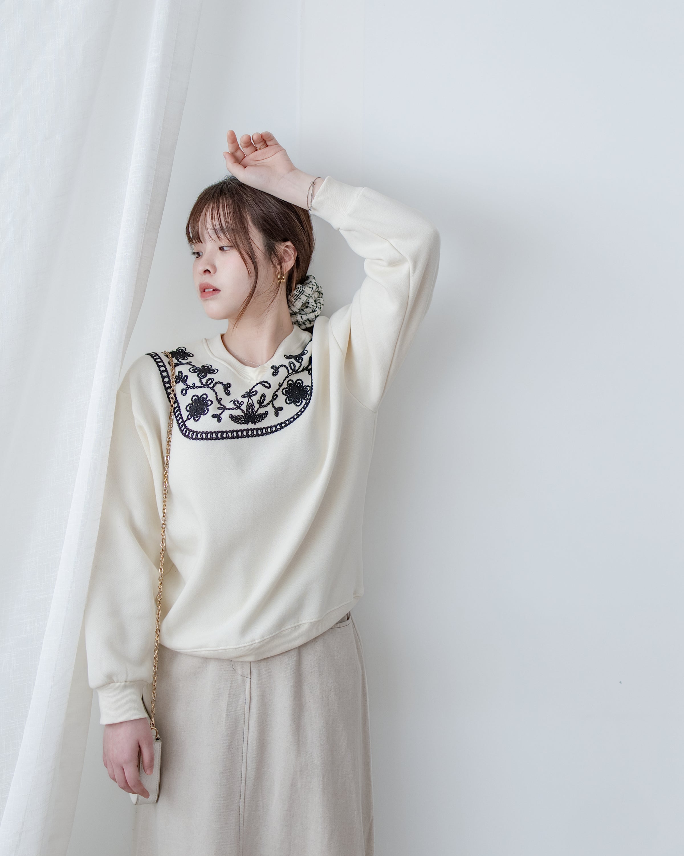 Ethic Embroidered  Pullover 輕復古民族刺繡彈性衛衣/ TP9210