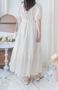 Daisy Lace Dress 夏日鑲空通花連裡布連身裙/ DS9914