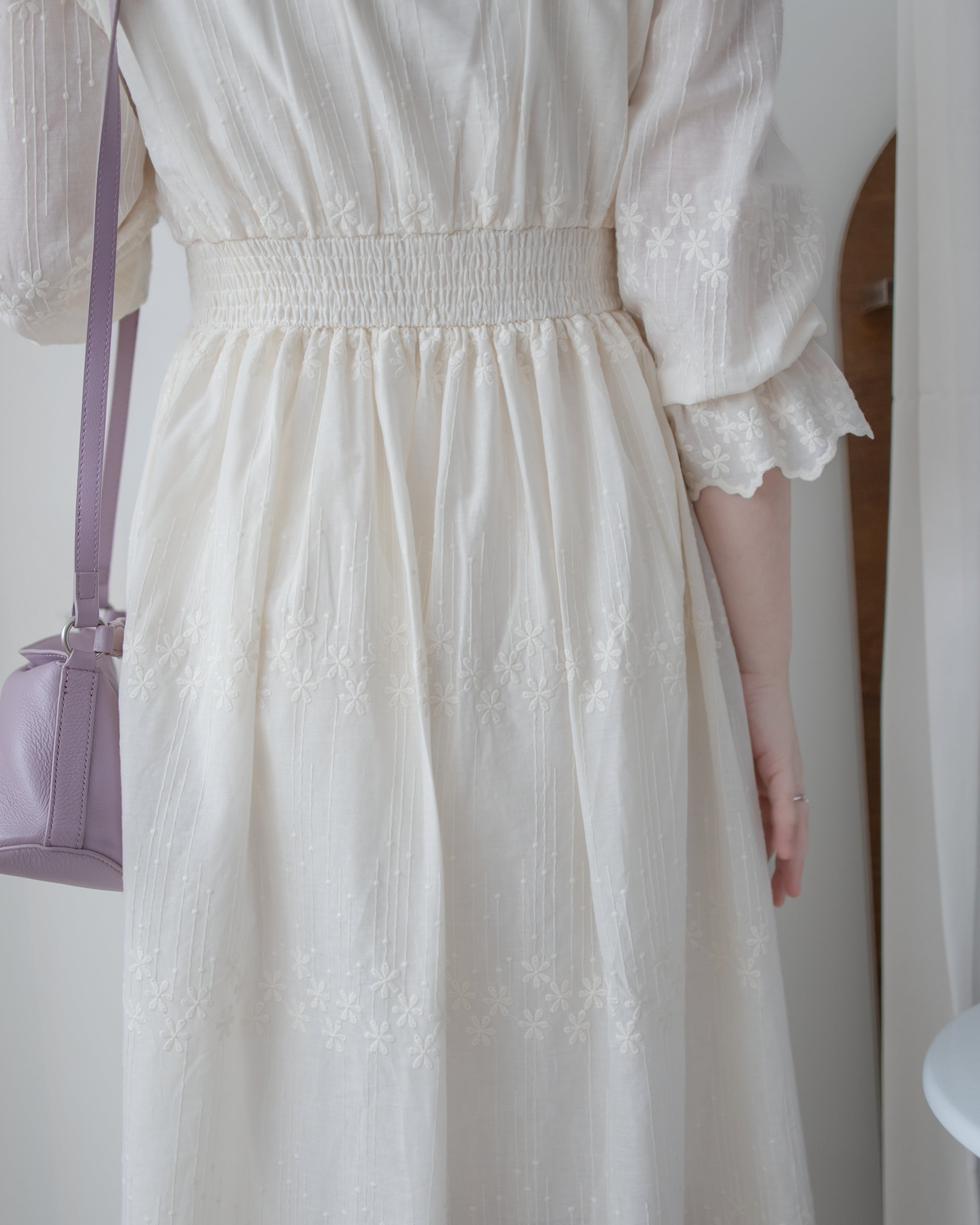【現貨限量回歸 】Starry Embroidery Dress 流星刺繡花邊後橡筋修腰連身裙/ DS1094