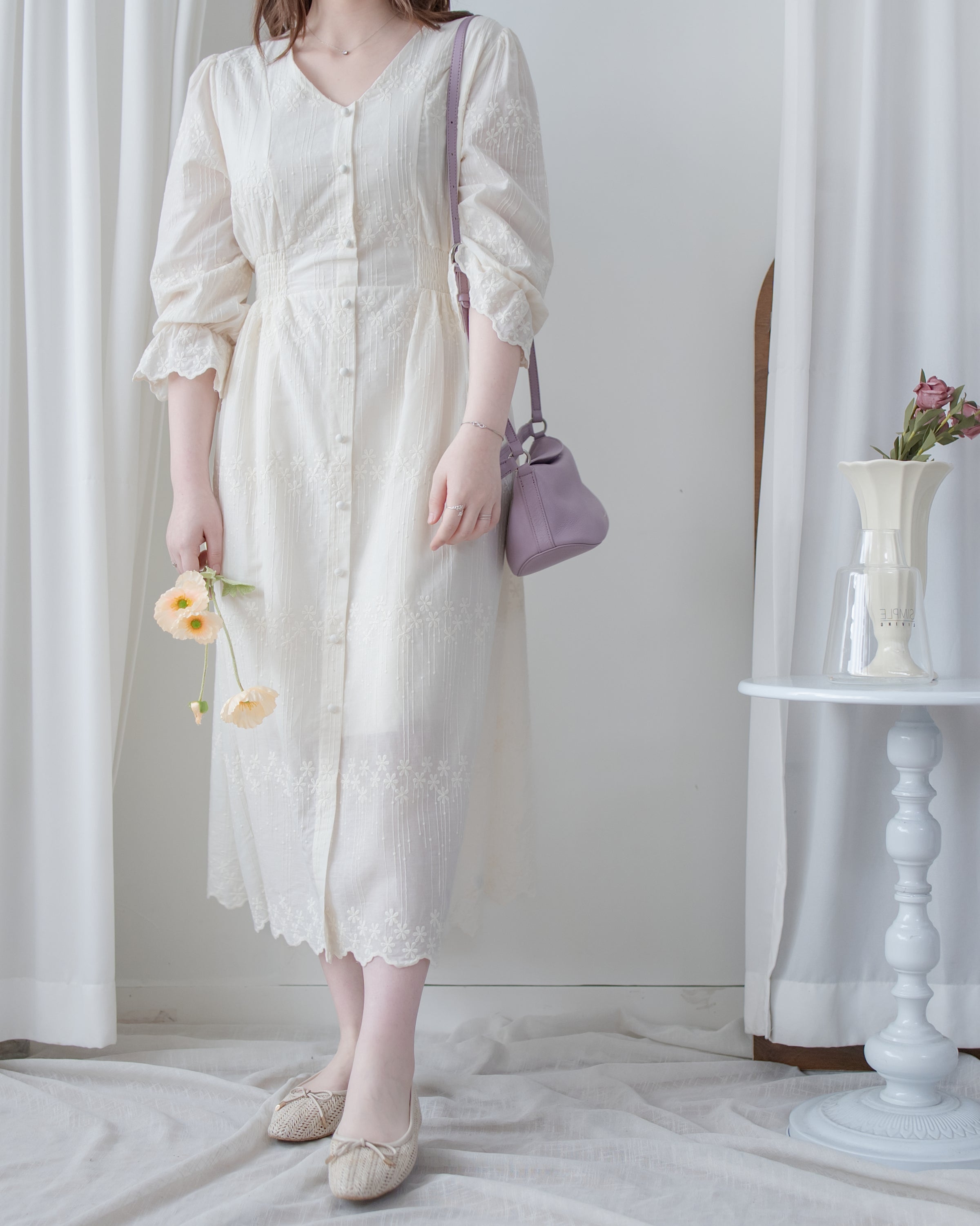 【現貨限量回歸 】Starry Embroidery Dress 流星刺繡花邊後橡筋修腰連身裙/ DS1094