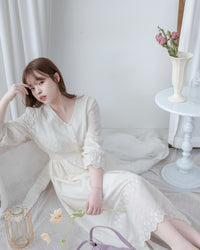 【現貨限量回歸 】Starry Embroidery Dress 流星刺繡花邊後橡筋修腰連身裙/ DS1094