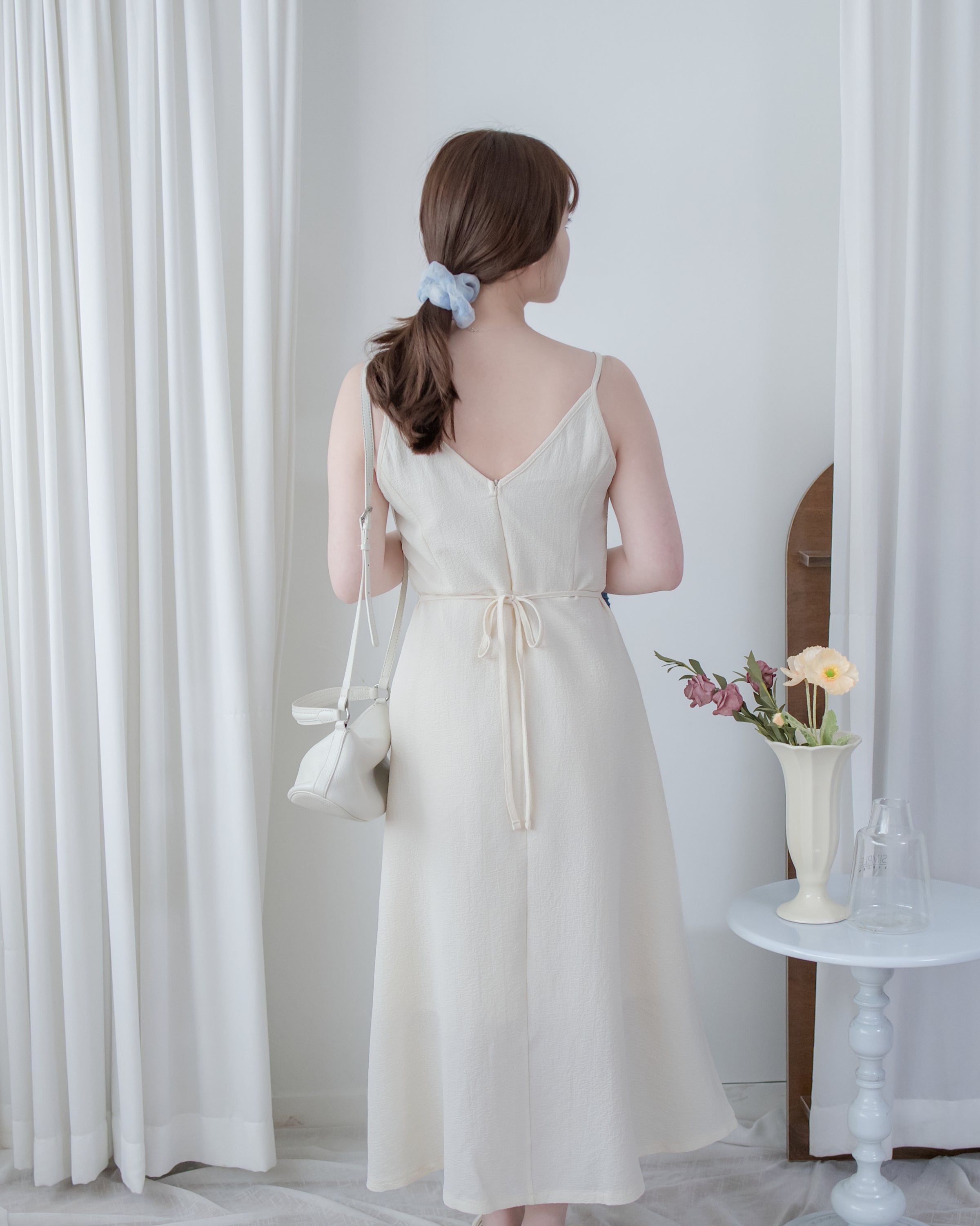 Dora Dress 前後細節領口修腰吊帶連身裙/ DS1091 (pre-order)