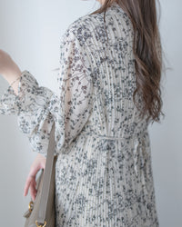 Branches Scarf Pleated Dress 絲帶花枝雙寬度褶紋修腰長裙/ DS1090