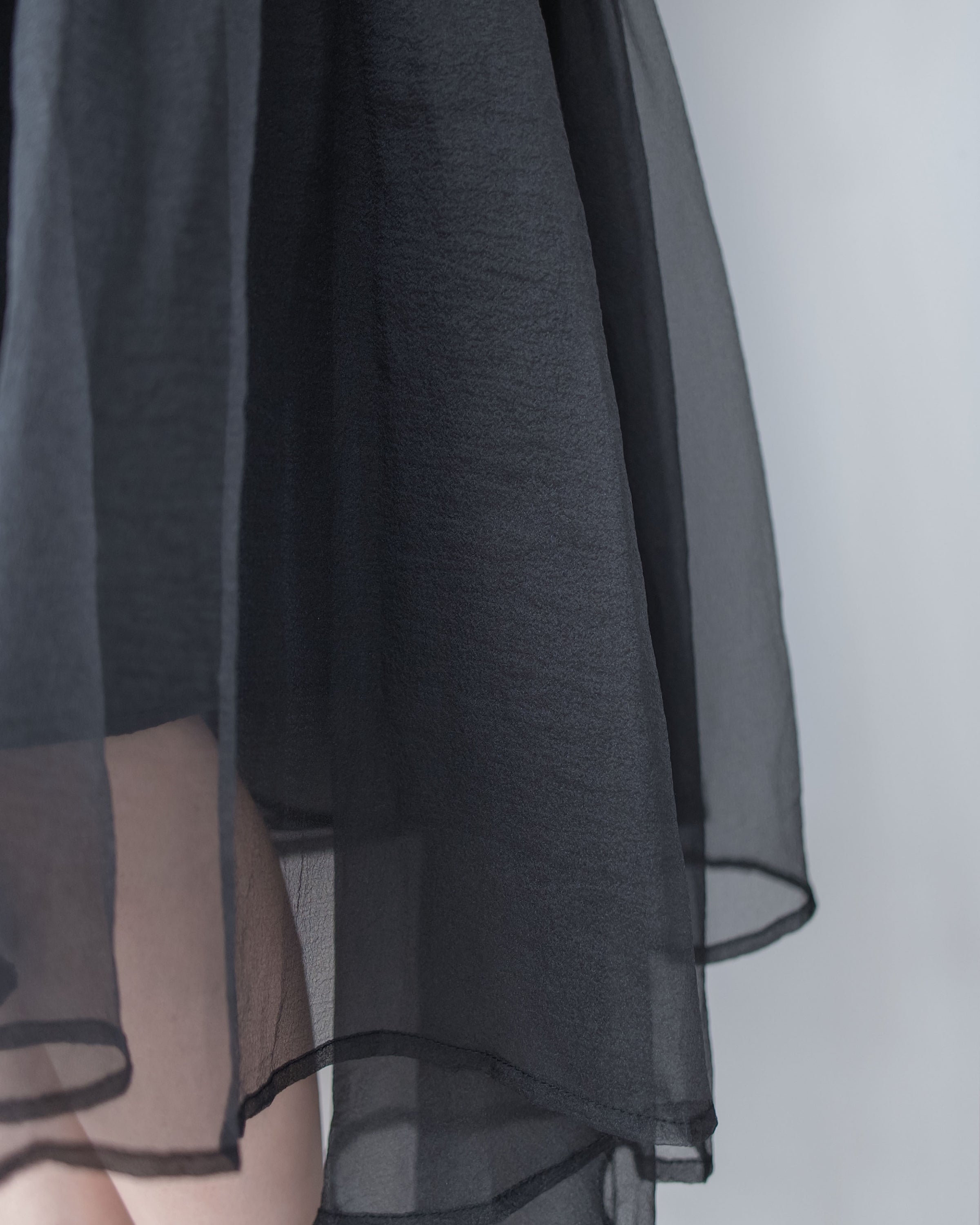 Asymmetric Veil Skirt 彈性腰身不規則層次紗裙/ SK8935