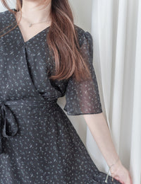 Floral Dress 韓國獨家布料疊領口碎花雪紡裙/ DS9928