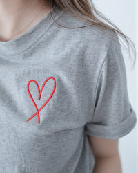 French Embroidery Tee 法式質感筆觸心形刺繡T恤/ TP9215