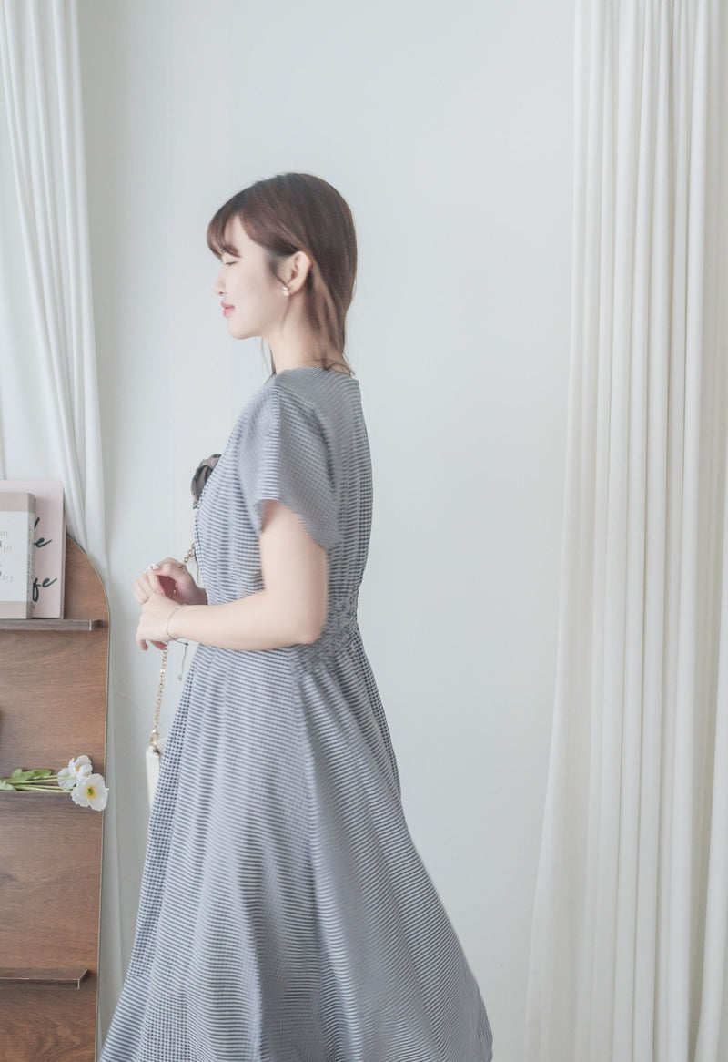 Daily Audrey Dress 輕優雅低調小格子後橡筋連身裙 / DS9951 (Black Sold out)