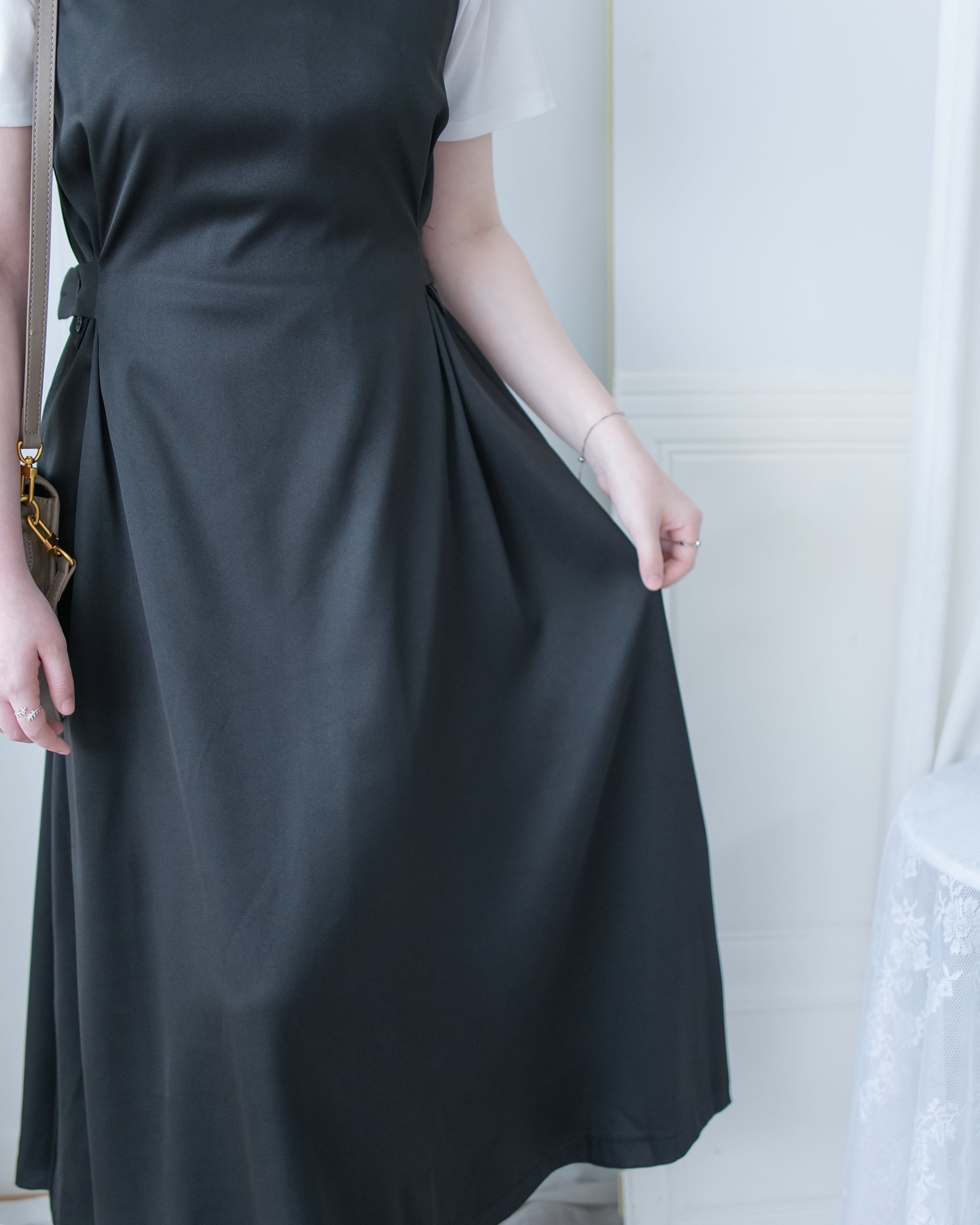 Button Waist Dress 輕復古雙鈕扣修腰背心裙/ DS1102