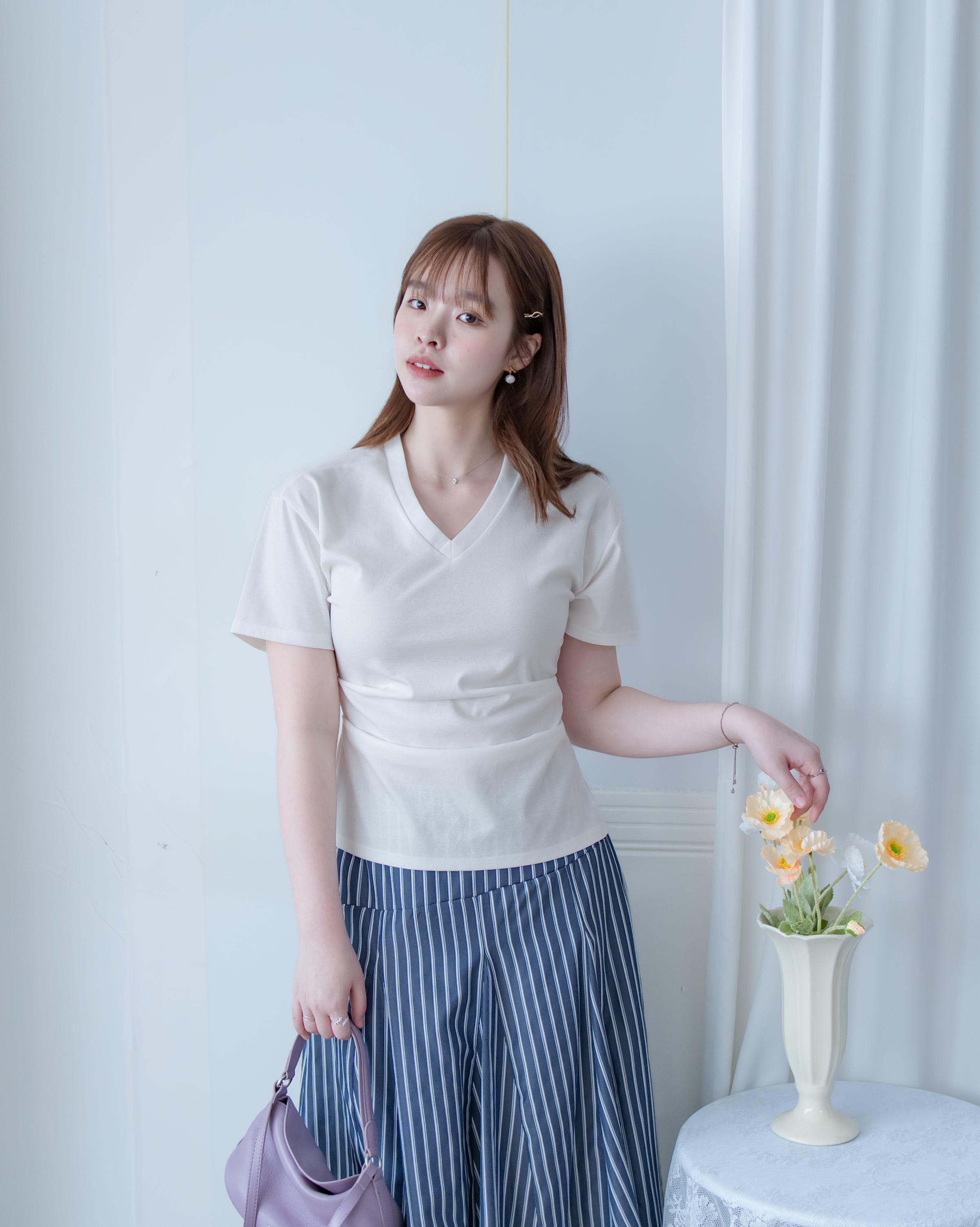 Side pinned V-Neck Tee 側抓褶後開叉V領上衣/ TP9216