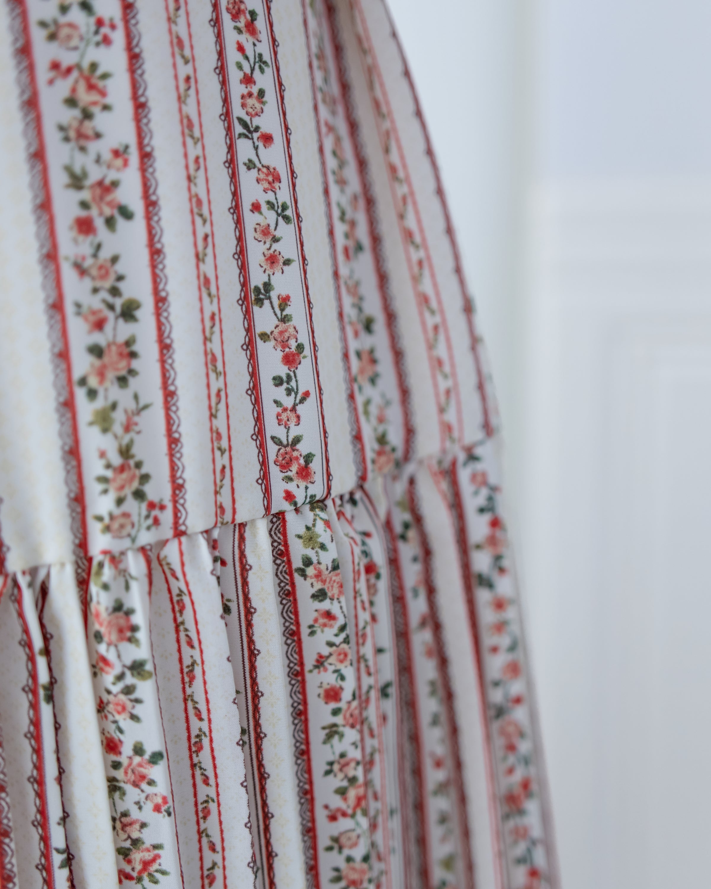 French Patterned Dress
 法式防皺直條紋印花連身裙/ DS1093