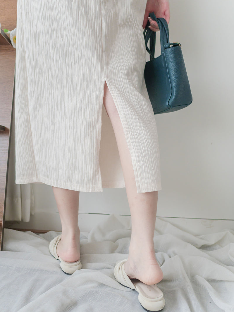 Wavy Patterned Skirt  立體花紋不貼顯瘦直裙/ SK8898