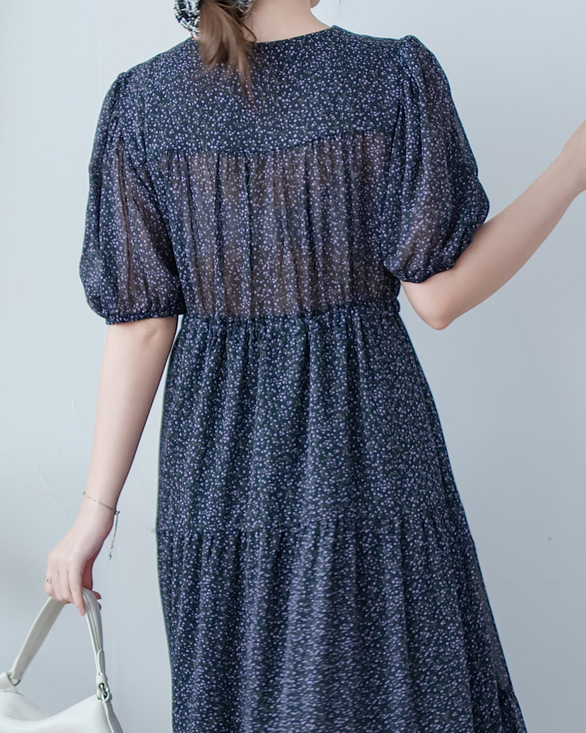 Glass Floral Dress 琉璃光感精緻小碎花連身裙/ DS1099