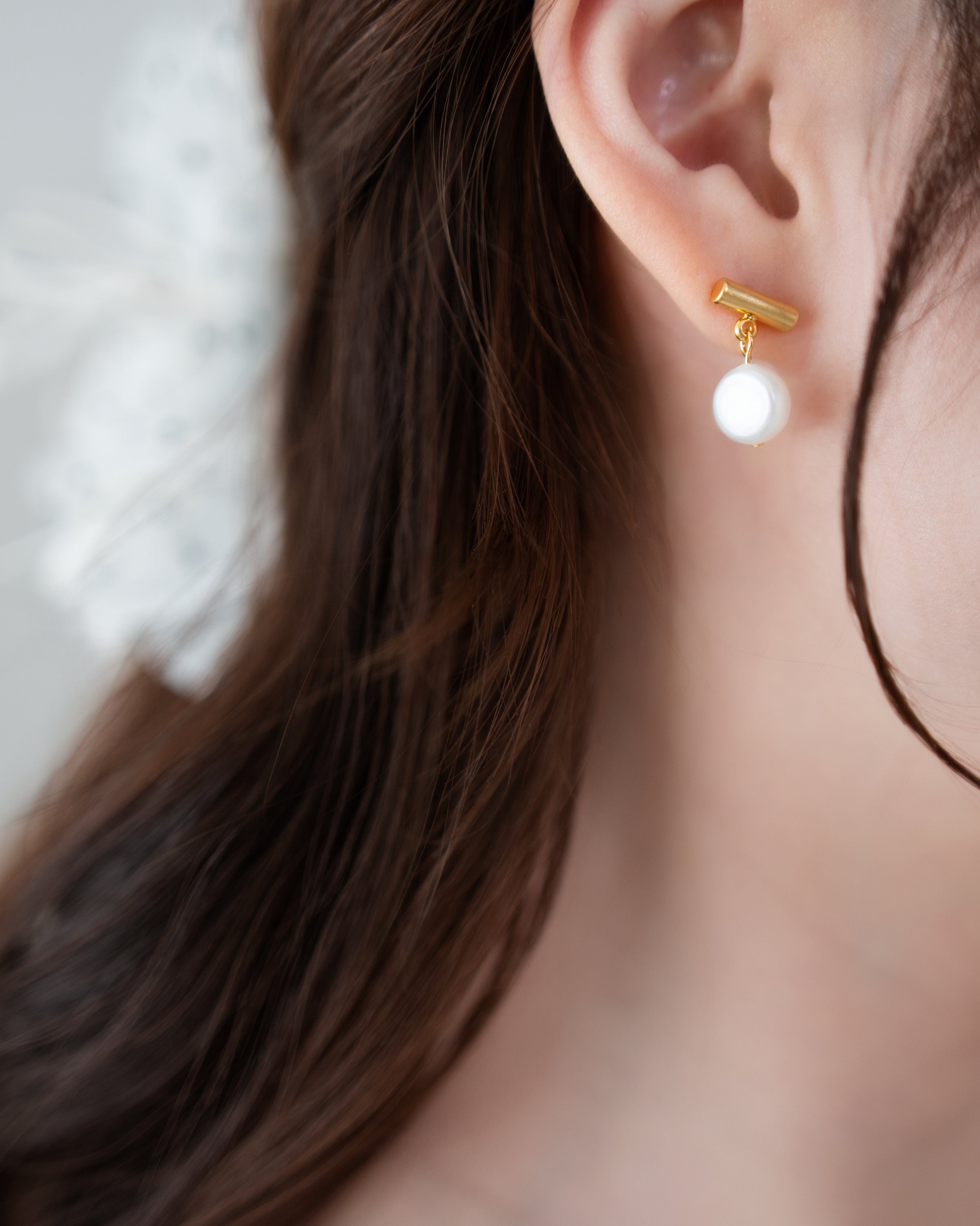 Gold Bar Pearl Earrings/ ER8341