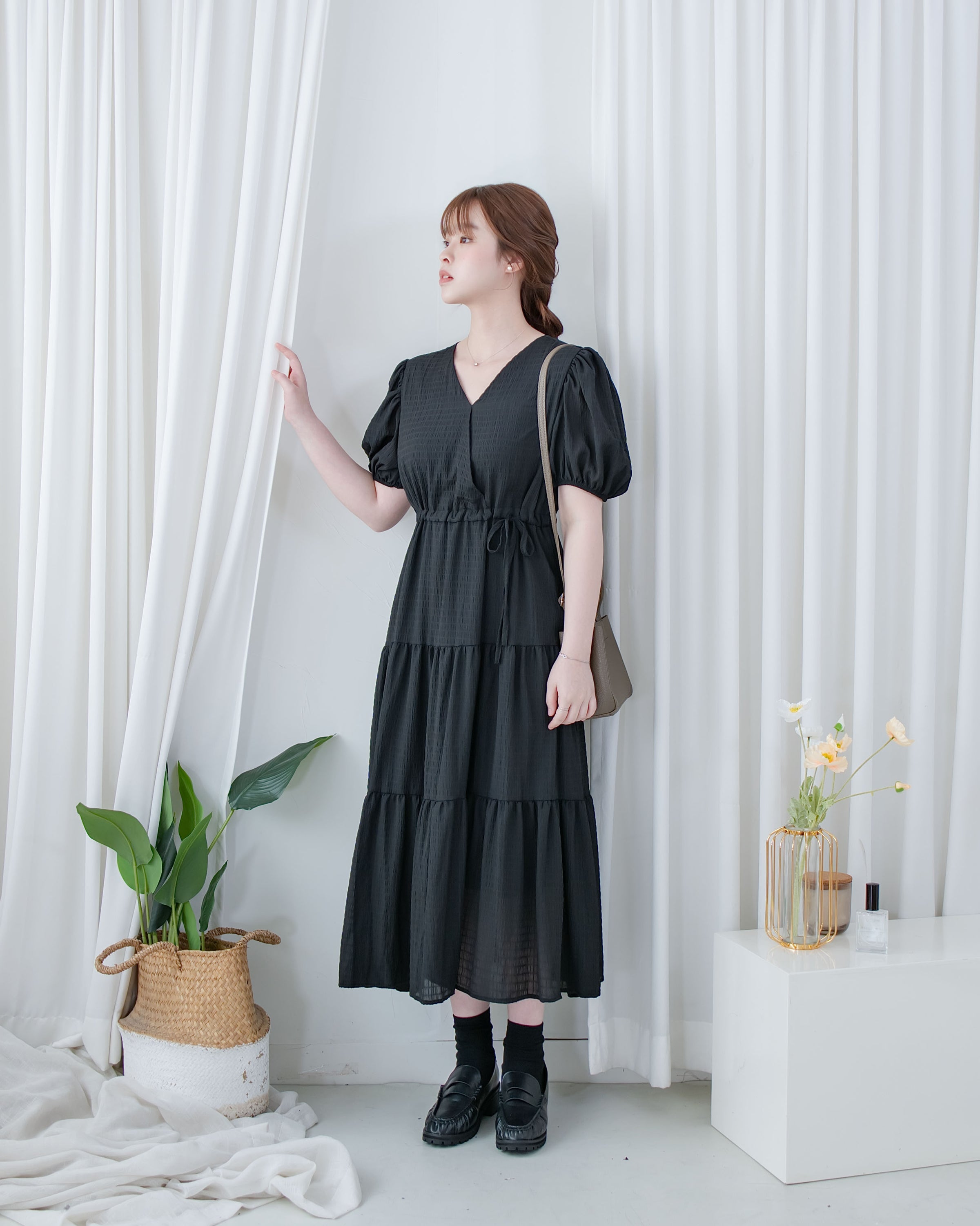 [ 限時重開訂購🕣 ] Secret Check Dress 質感暗格疊領側修腰連身裙 / DS1103