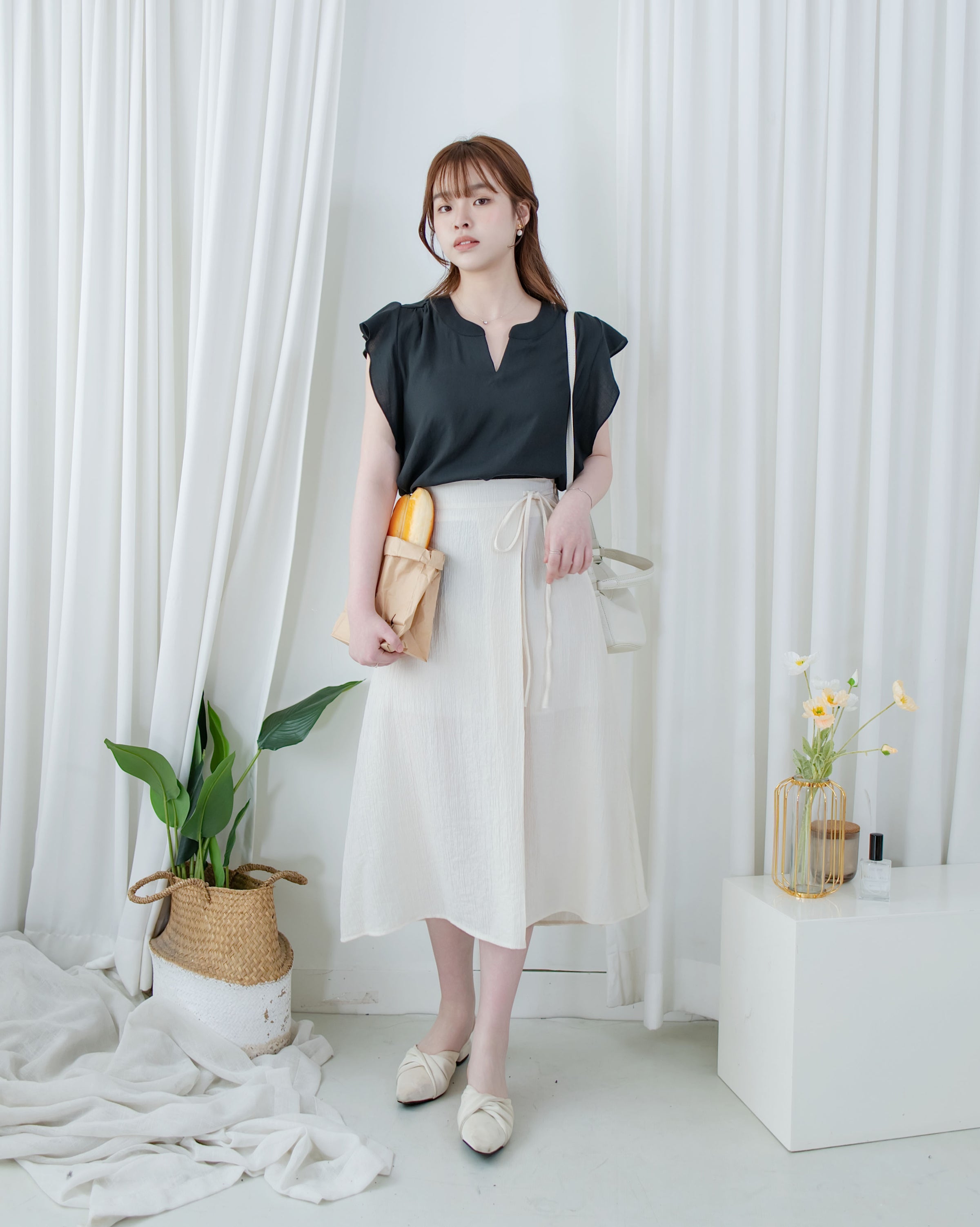 （夾位裡布設計) Ruffle Sleeve Blouse  荷葉手袖修飾手臂質感上衣/ TP9221