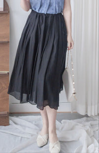 Ribbon Flowing Dress 微光澤輕盈飄逸絲帶裙/ SK8897 (black/white sold out)