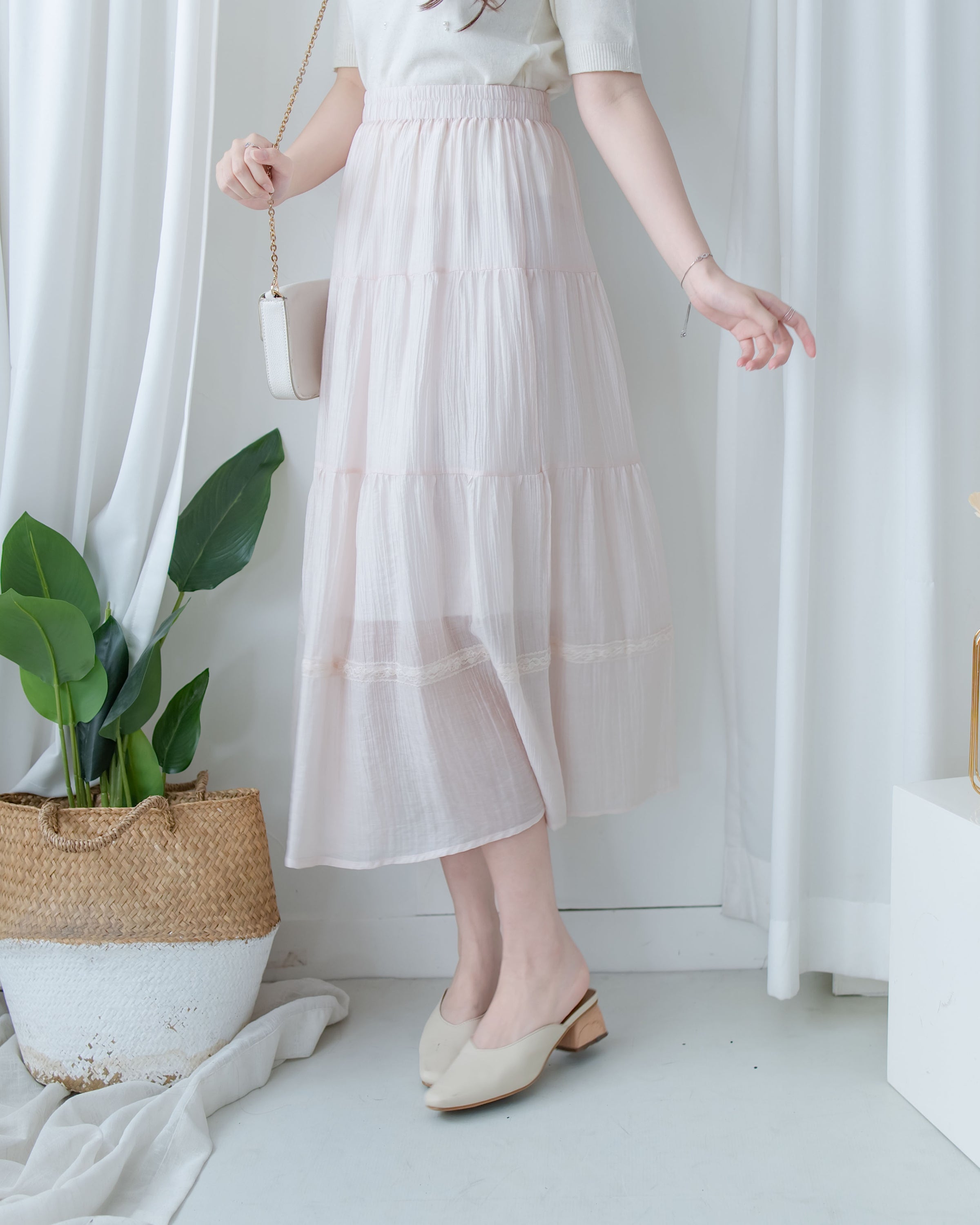 【現貨限量回歸 】Sakura Lace Skirt 櫻花粉通花層次質感傘裙/ SK8938
